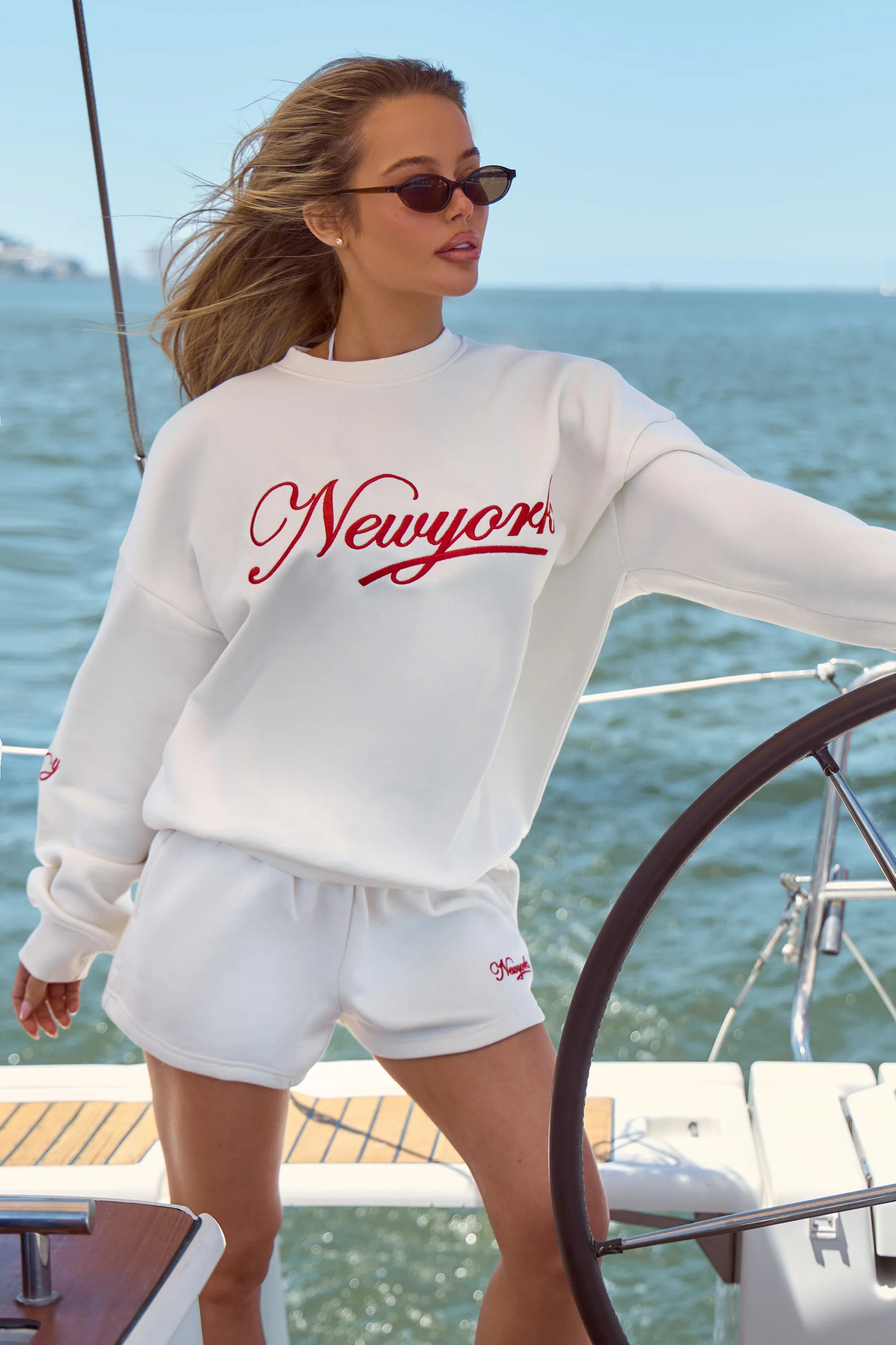 Kaiia New York Script Oversized Sweatshirt Vanilla Cheesecake | Kaiia the Label