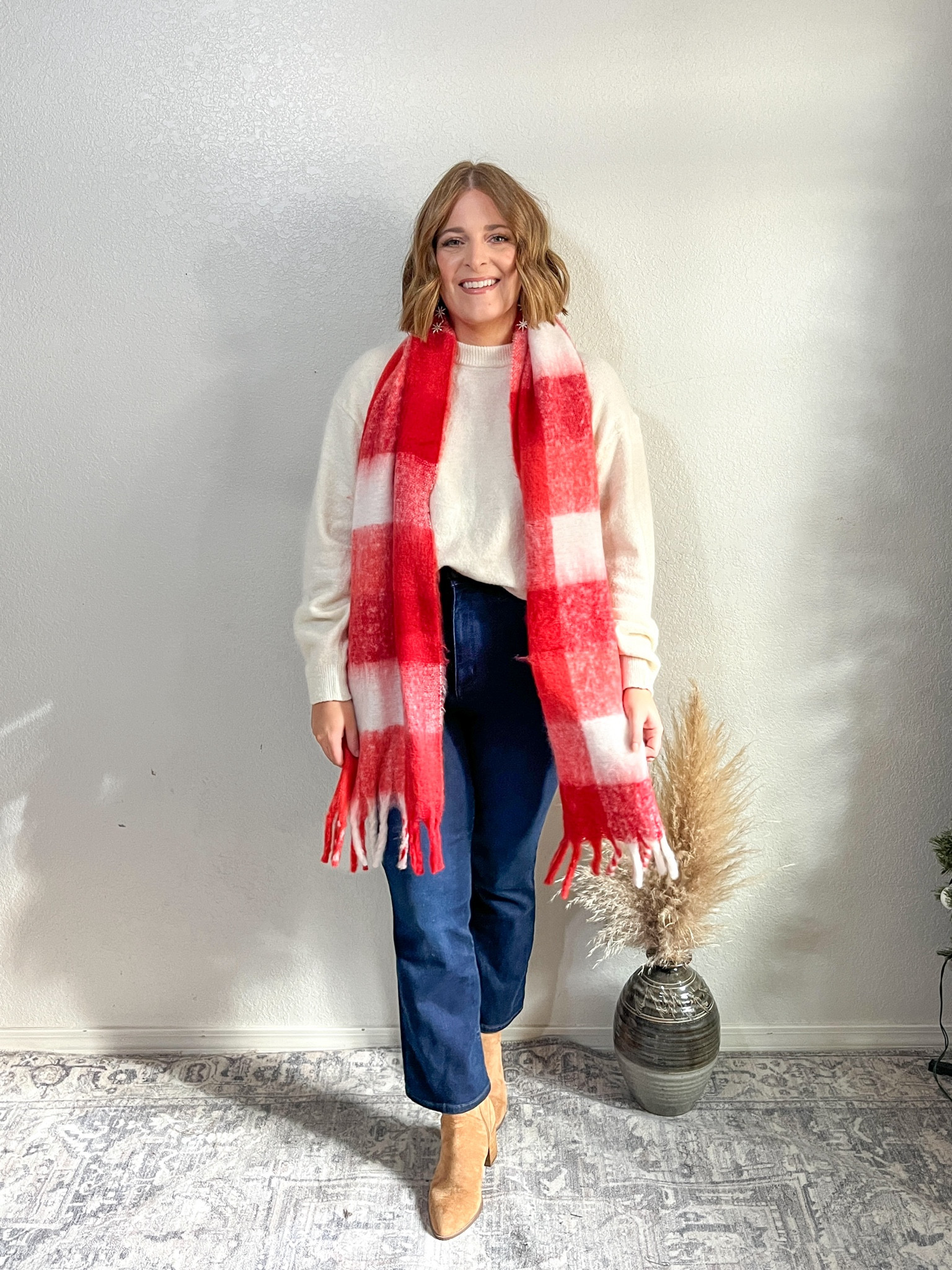 Casual Holiday Outfit

Sweater from H&M (linking similar) 
Jeans size up one 

#LTKsalealert #LTKHoliday #LTKmidsize