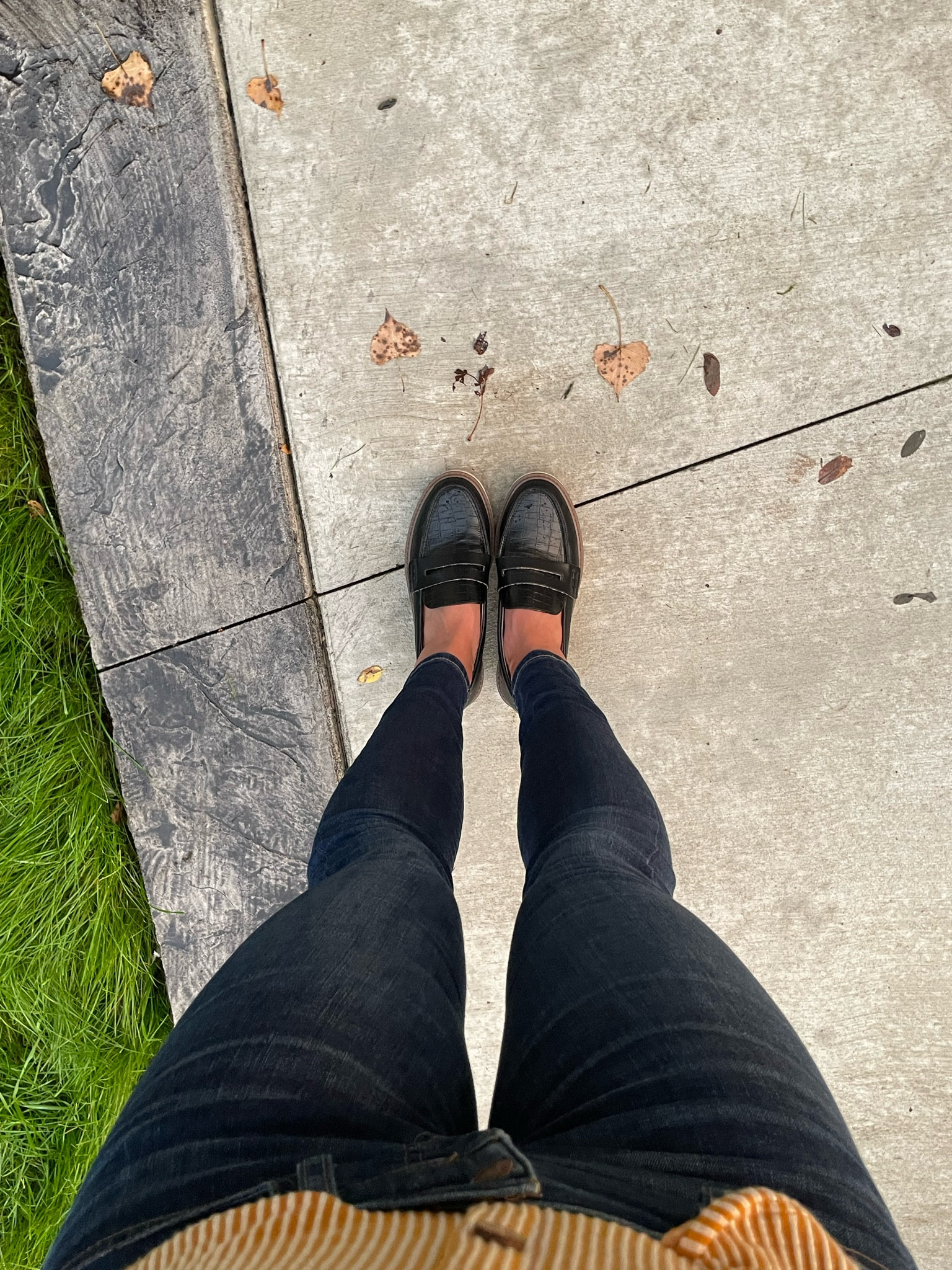 I’ll say it over and over… practical, simple ways to transition are my FAV. I’ve been doing a lot of work to keep myself from jumping on trends to stay real and true to you guys. So here are the perfect shoes to bring you into cooler days 🍁

#LTKSeasonal #LTKstyletip #LTKshoecrush