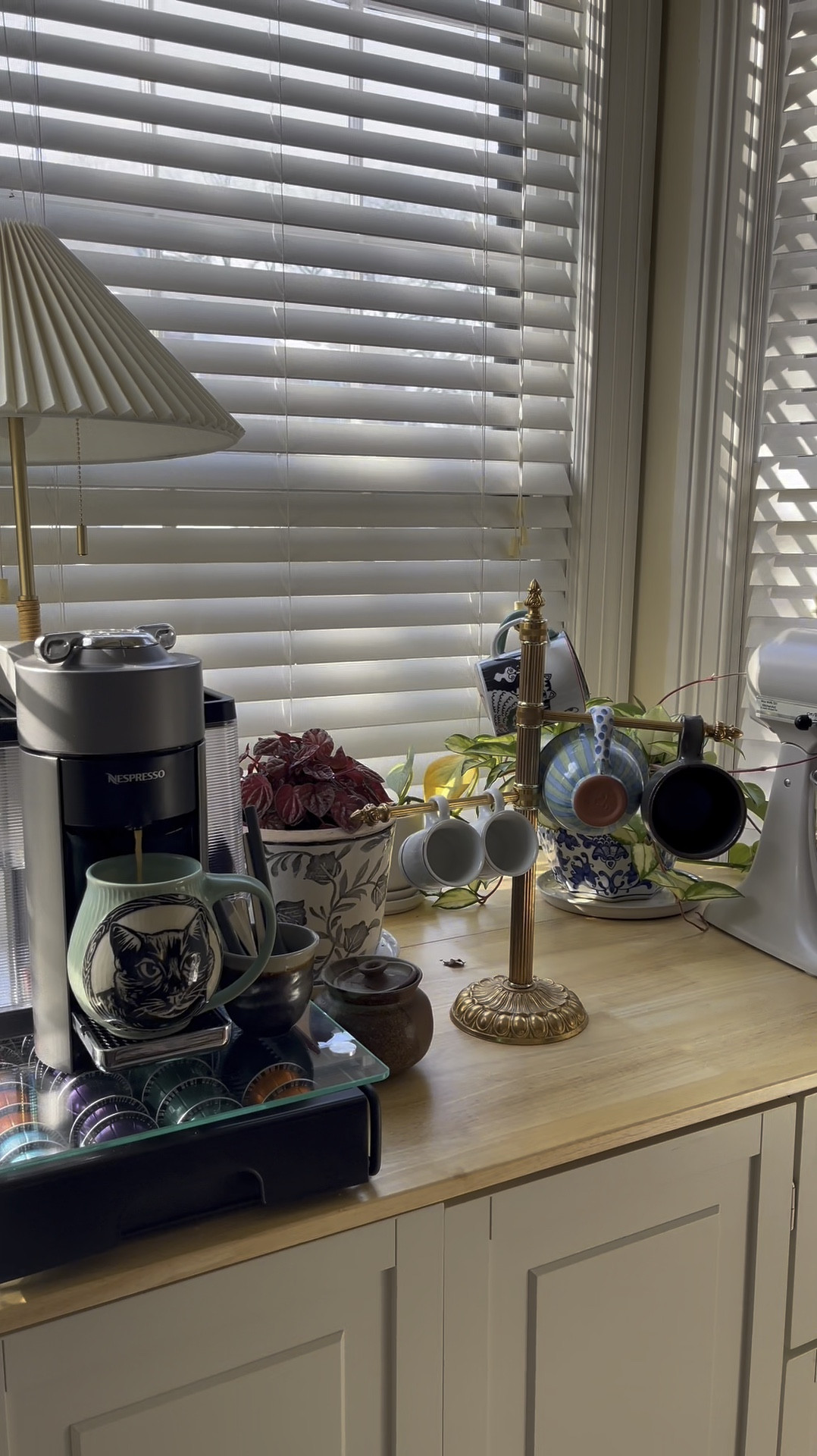 Coffee bar inspo ✨☕️
I love having a dedicated area for my coffee maker and accessories. Shop all of my favorites here, including dupes for my vintage mug holder 🤍

#CoffeeBar #CoffeeNook #KitchenInspo #KitchenDecor #SmallKitchen #CozyKitchen

#LTKHome