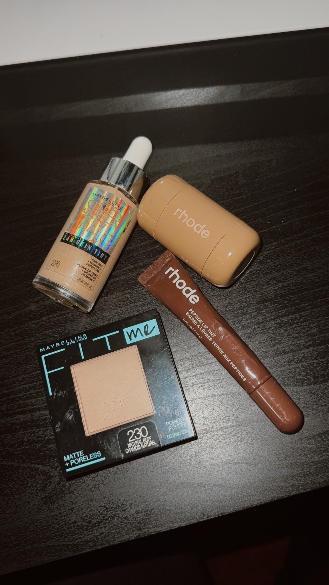 Today’s makeup lineup ✨
• Maybelline Super sSay 24h Skin Tint – lightweight but long-lasting, perfect for everyday wear
• Maybelline Fit Me Pressed Powder – sets everything in place with a natural finish
• Rhode Pocket Blush in Toasted Teddy – the prettiest warm neutral for that sun-kissed look
• Rhode Peptide Lip Tint in Espresso – glossy, hydrating, and the perfect brown-tinted nude

#makeupmusthaves #maybellinesuperstay #rhodebeauty #makeuproutine #grwm

#LTKBeauty #LTKU