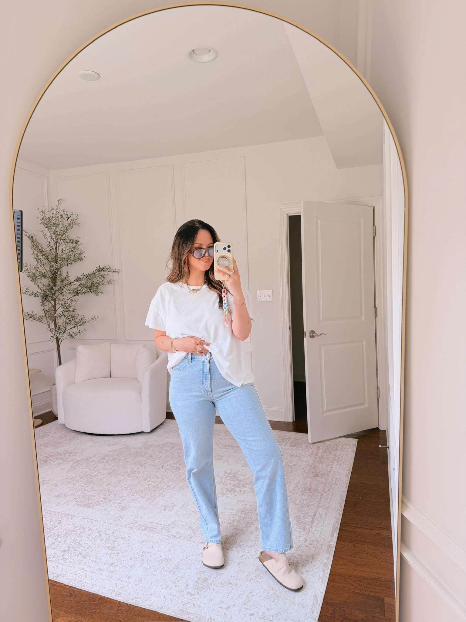 wearing these jeans in a size 12

Anti-pooch outfits, cool mom outfit

 

 #LTKgrwm #LTKootd #LTKMidsize
