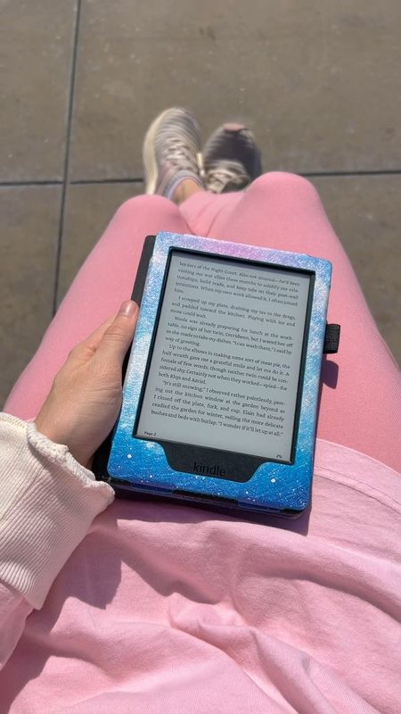 Reading Kindle Paperwhite | lightweight ebook reader with a galaxy print case | Amazon finds and shopping | reading on the go from Disney

#LTKVideo #LTKtravel #LTKfindsunder100