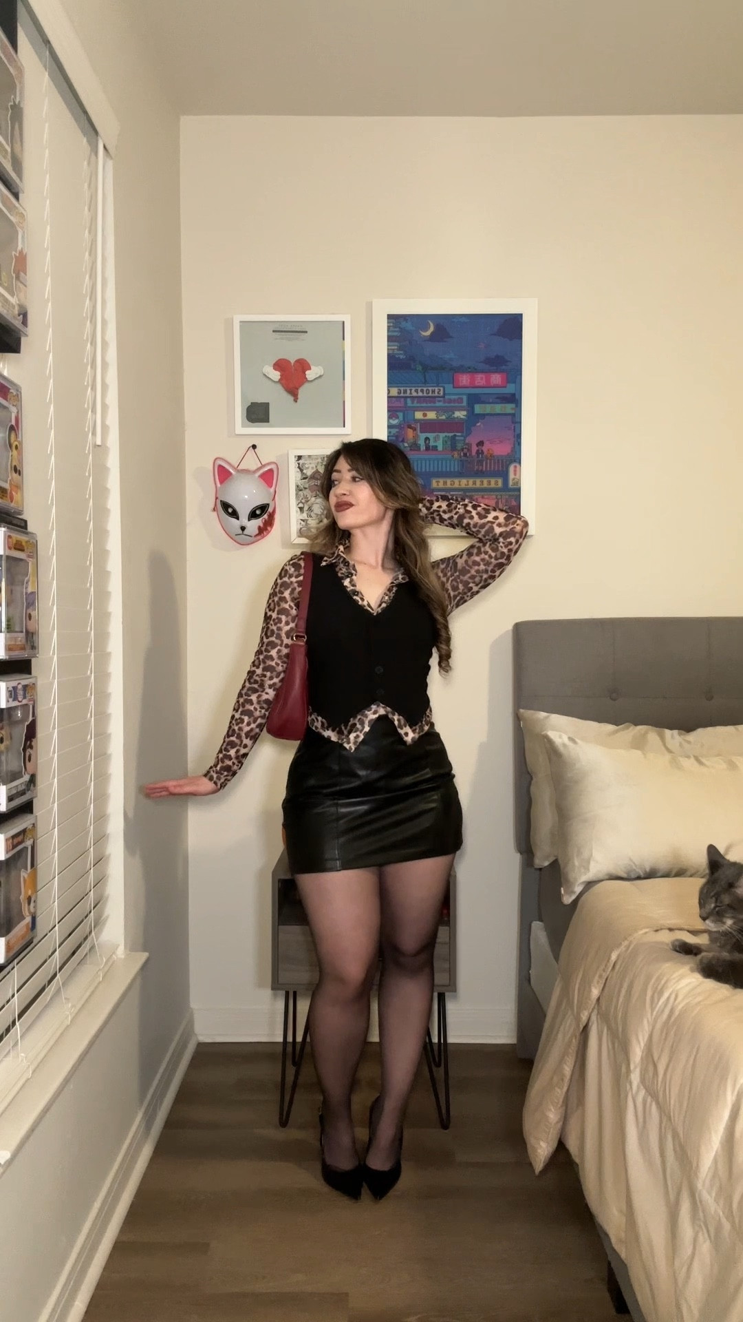 leather mini skirt outfit