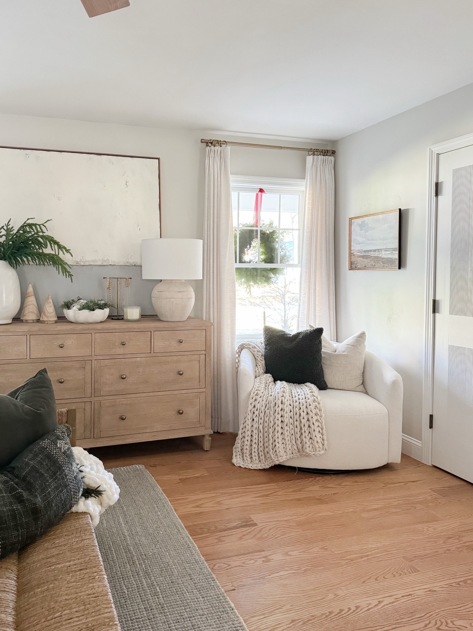 Modern Bedroom Design  holiday Coastal bedroom

Home design  Christmas Modern home  Home decor  Bedroom design  Bedroom inspo  Bedroom finds  Bed Decor  Bedsheets  

#LTKHome #LTKHoliday