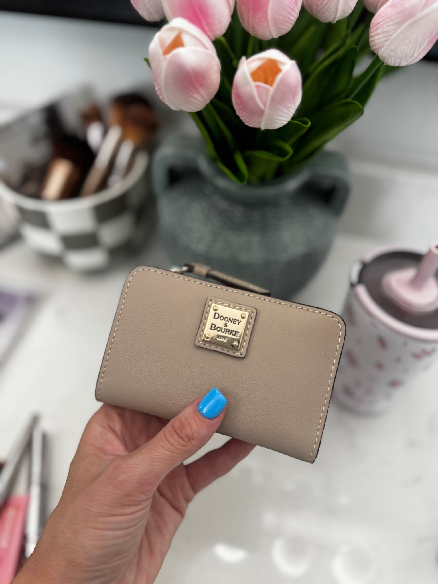 Comes in other colors! I have the shade sand! 

#LTKmomlife #LTKdayinmylife