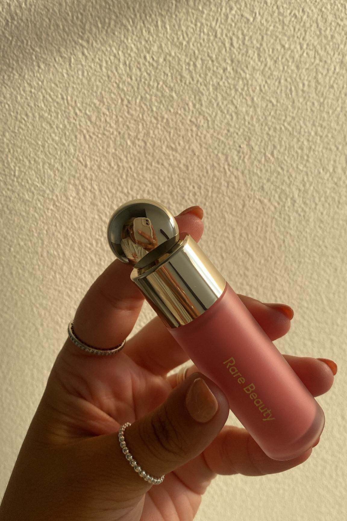 My favorite liquid blush! ✨ this is the shade “happy” and I’m obsessed! I have the shade “hope” that I’ve been issuing for sooo long I needed a little switch up 🤪 

#liquidblush #rarebeauty

#LTKFindsUnder50 #LTKBeauty #LTKStyleTip