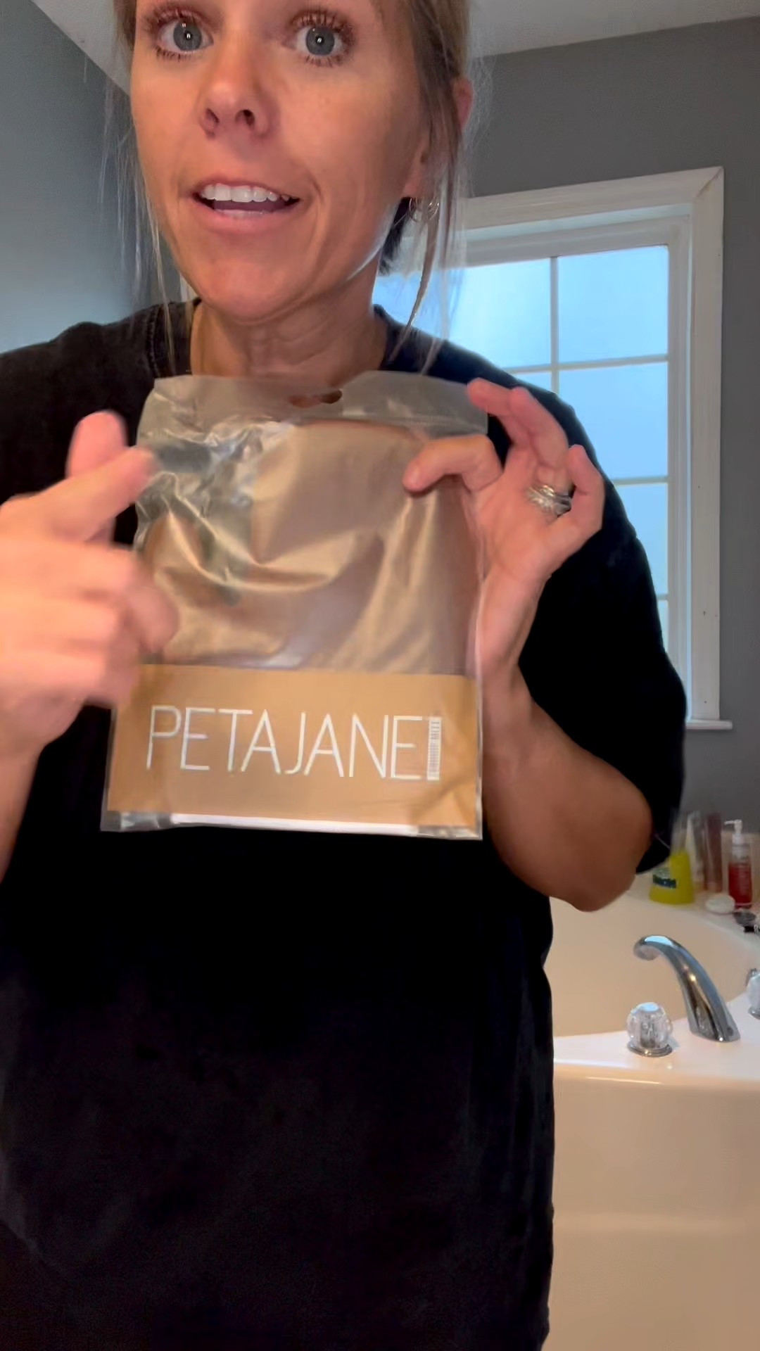 Winter skin does not have to look drab and dry! Peta Jane self tanning products will make your bodies look amazing and tan! ☀️ Get ready for spring time now! #ad 

#LTKgrwm #LTKBeauty