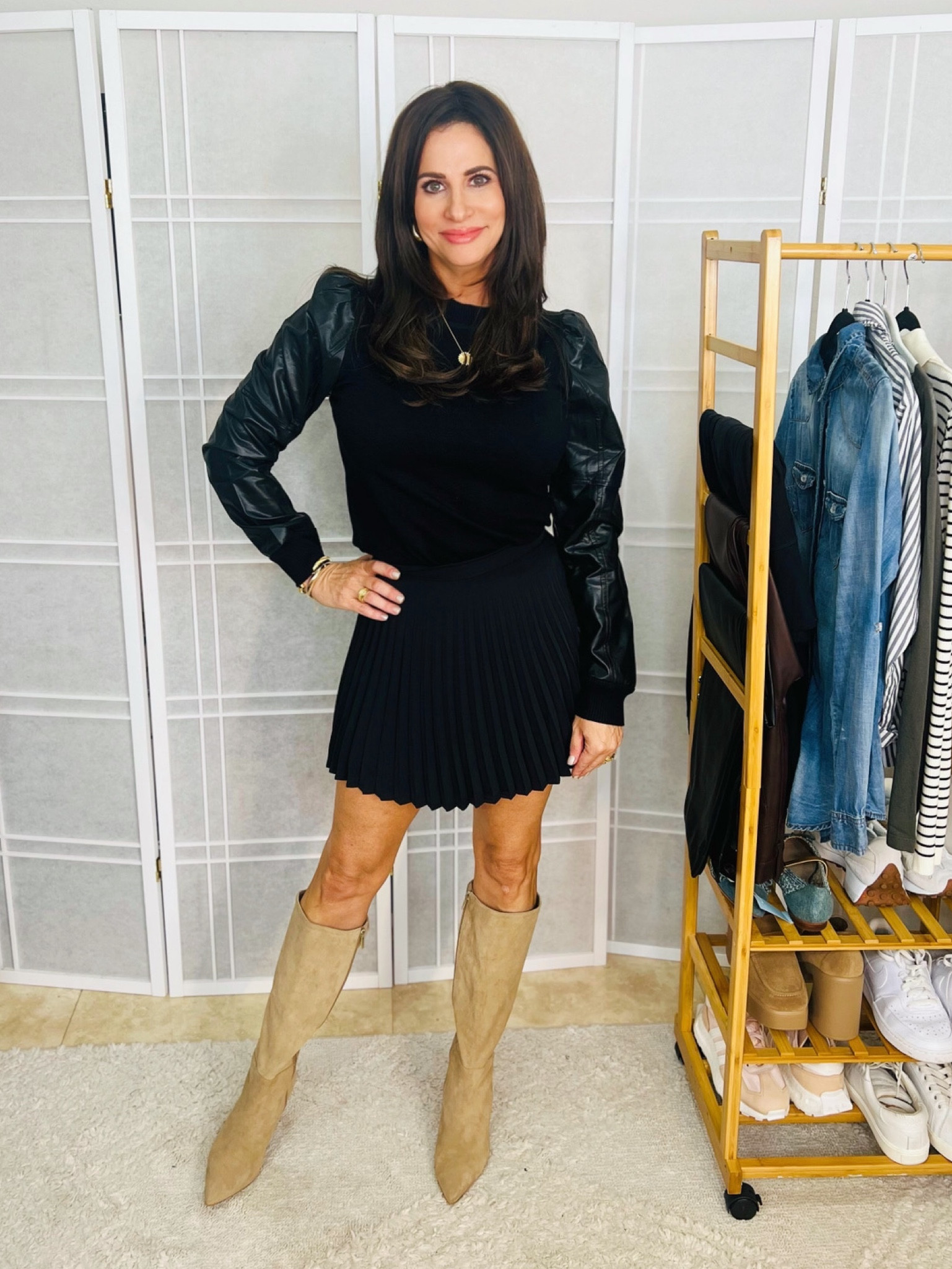 Mixed media sweatshirt top size sm 
Pleated skort xs 

#LTKSale #LTKstyletip #LTKover40