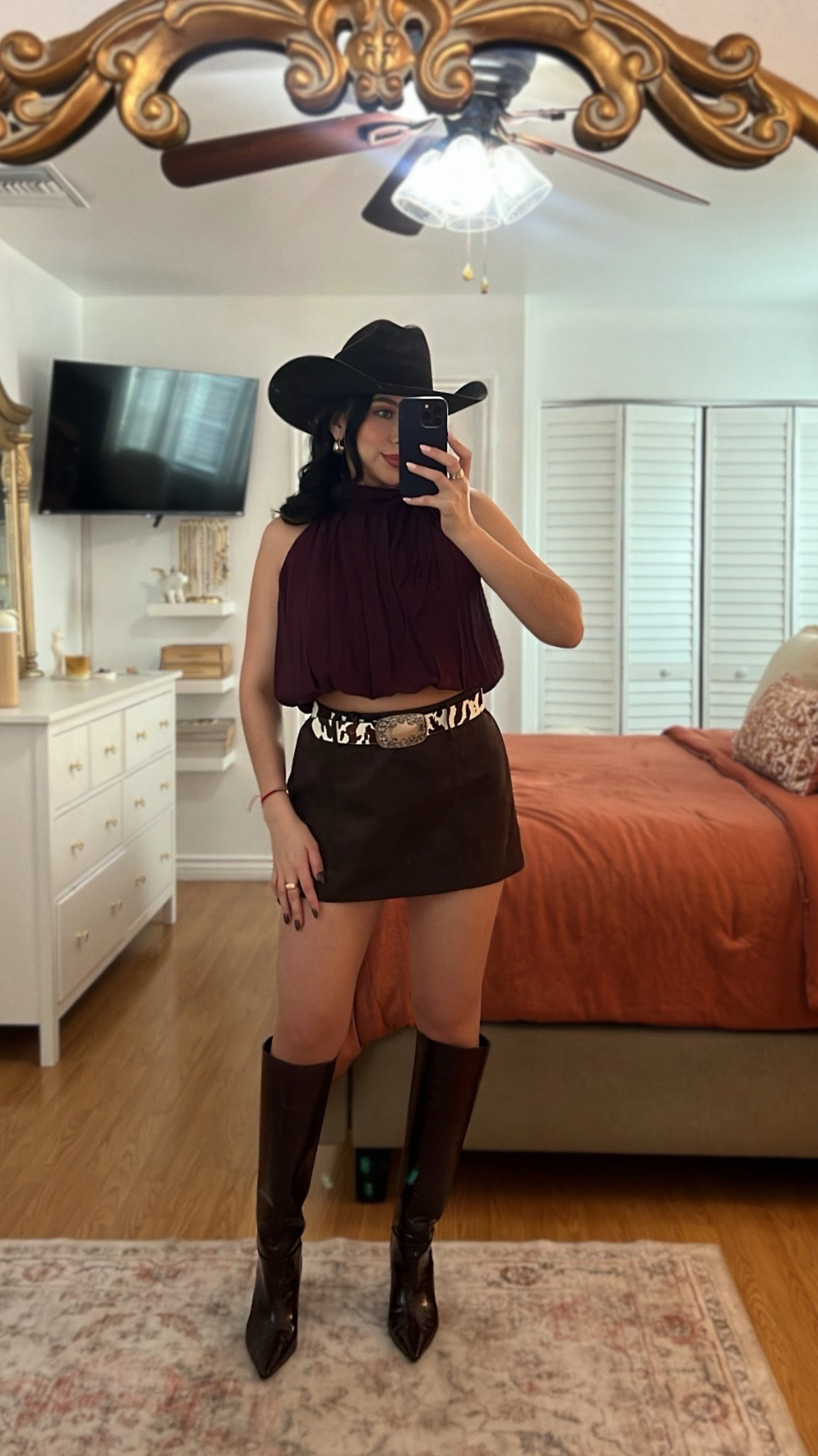 This mini skirt has been on replay 🤎💜

#LTKValentine #LTKSeasonal #LTKootd
