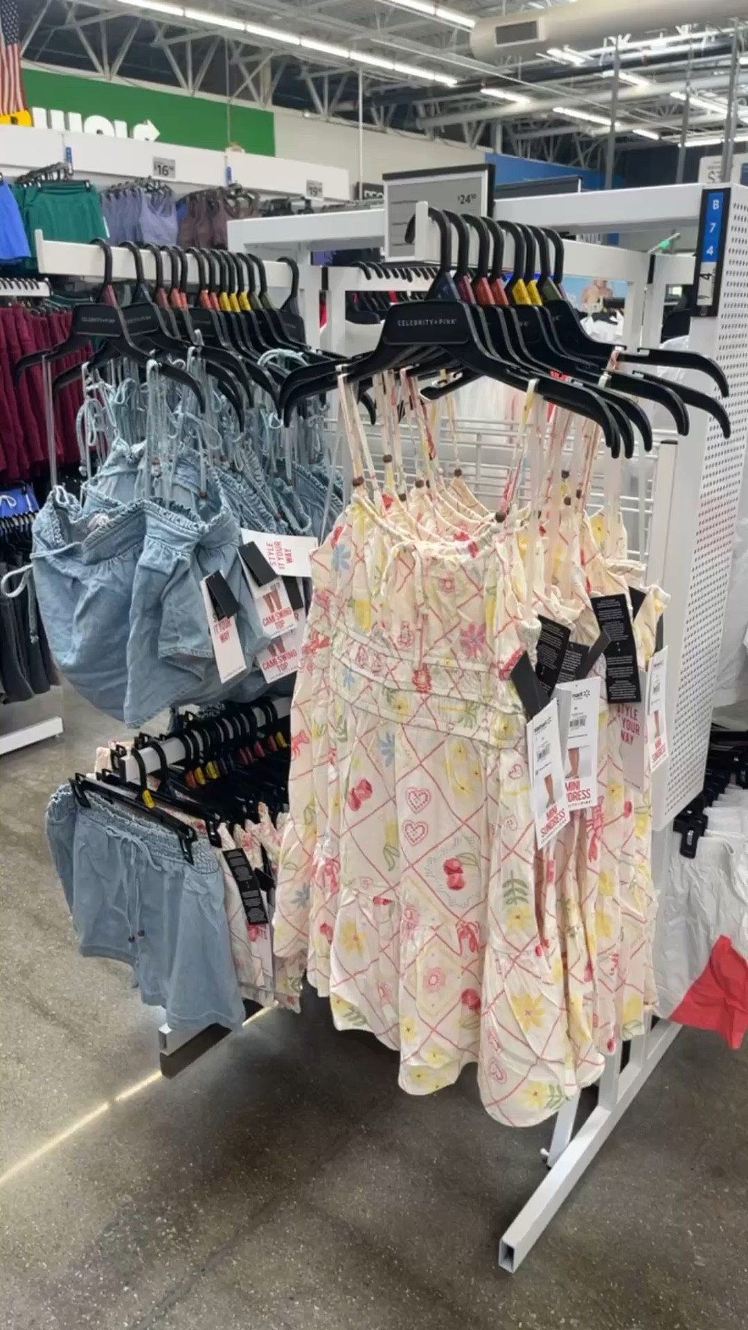 More spring and summer Celebrity Pink fashion at Walmart! I love the lobster and beach print set!

#walmart
#celebritypink
#walmartfashion

#LTKgrwm