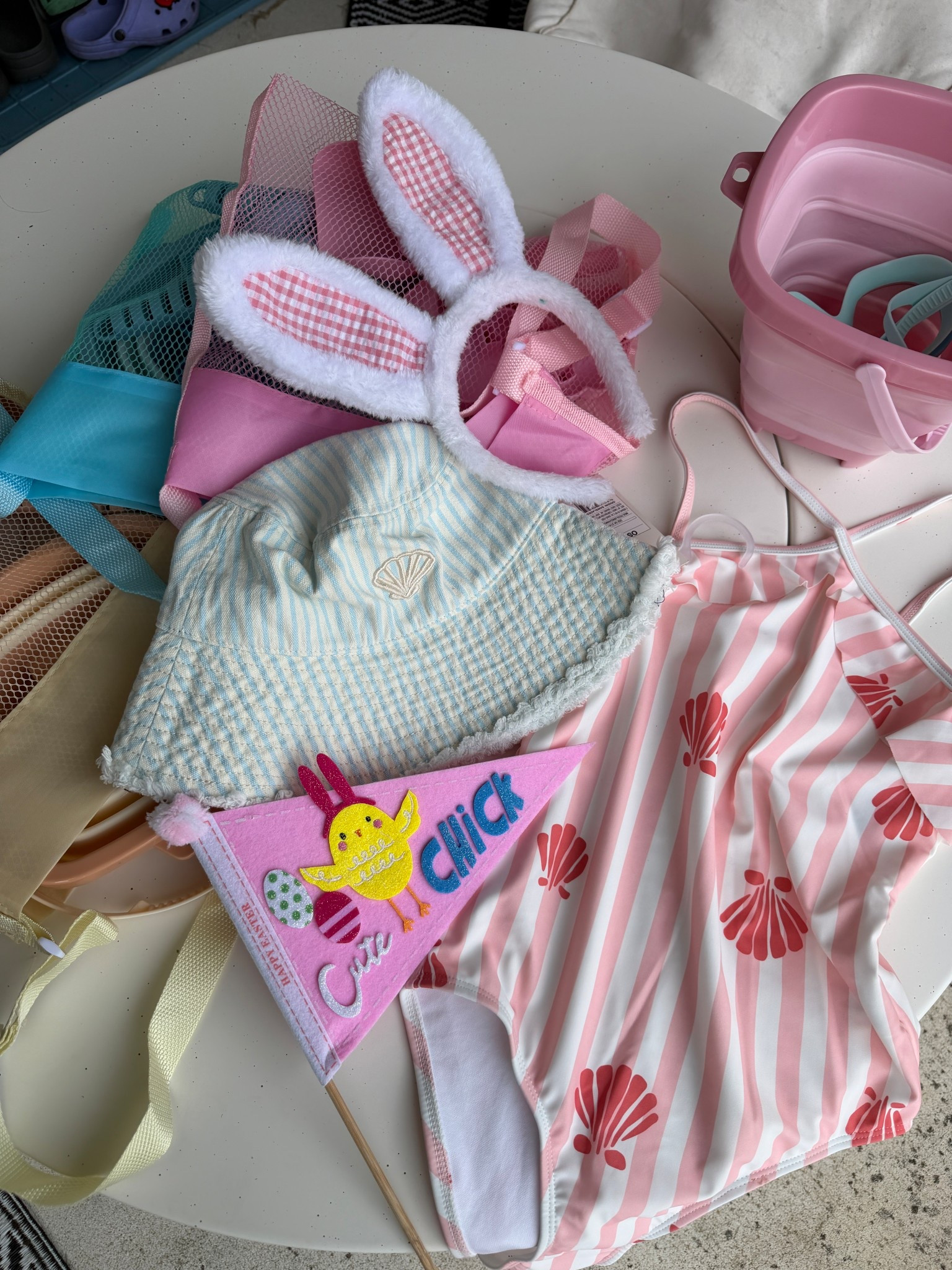 Beachy girl vibes #beachhat #girlswim

#LTKKids