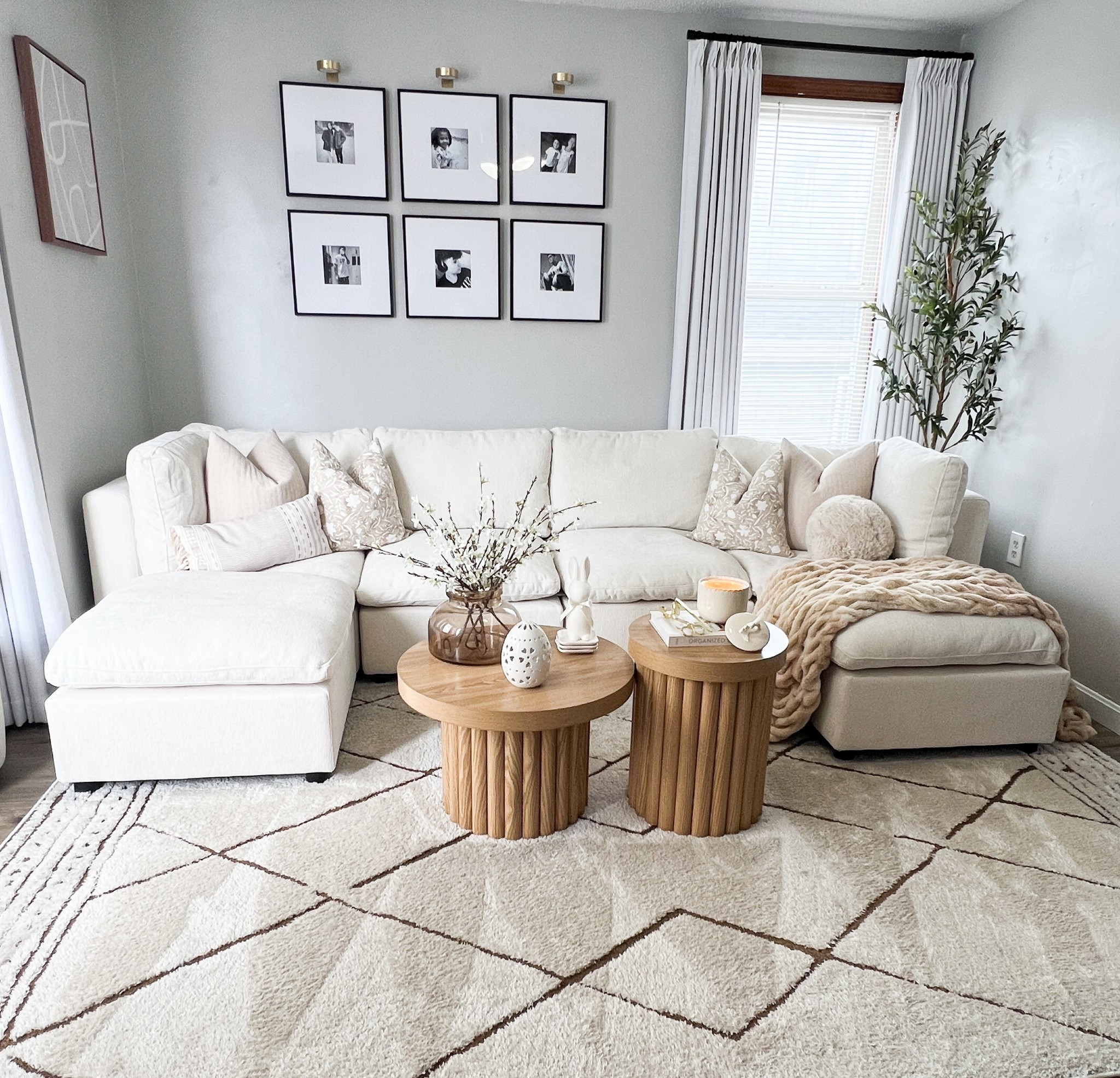 VANOMi U-shaped Beige modular sectional sofa

#LTKHome #LTKStyleTip #LTKU