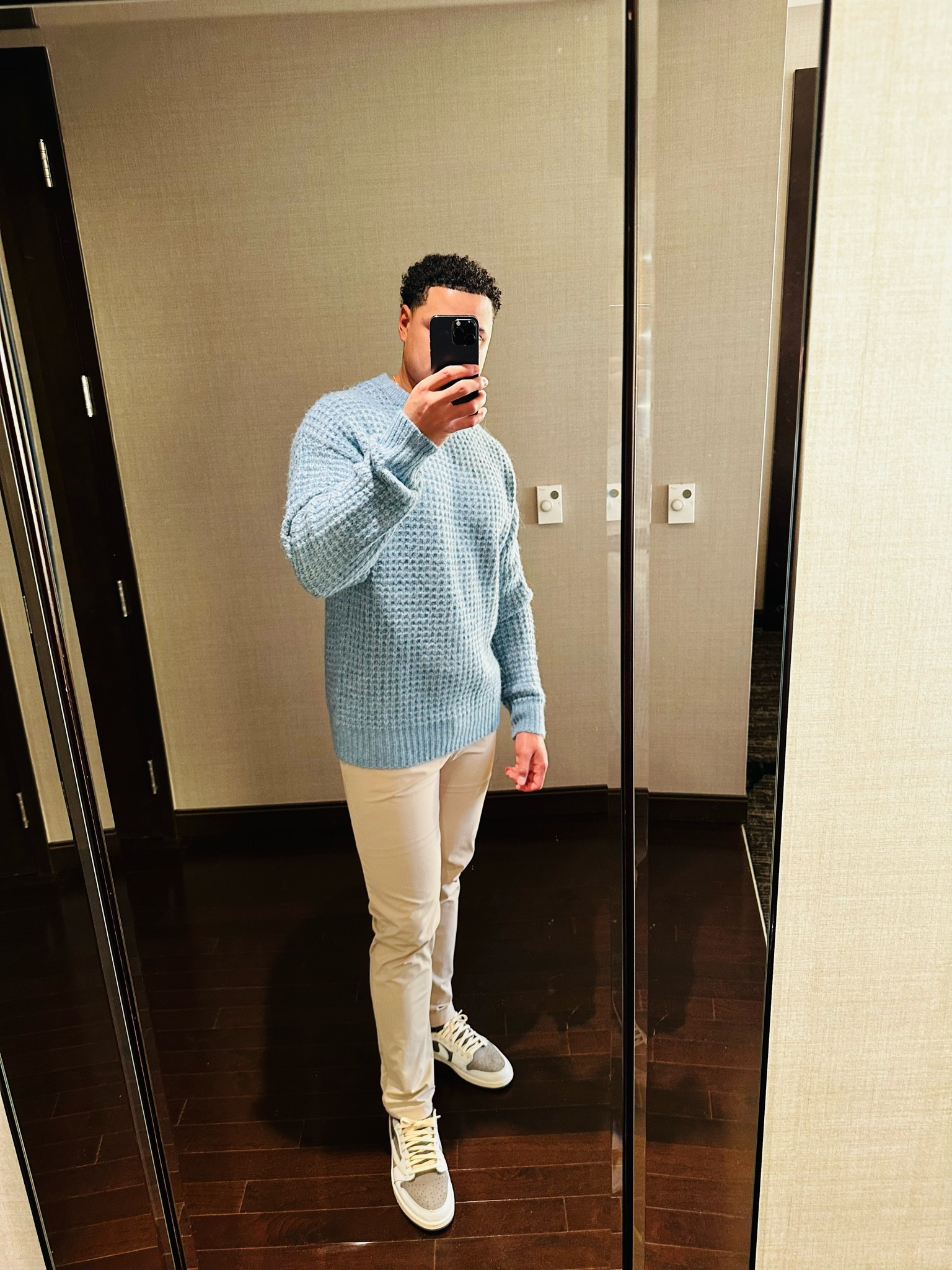 Dinner fit, I’ve been really enjoying sweaters lately. I got some for my trip to Charleston and packed them up again to come to Arizona 🤣 they are that comfortable. Got them all from Zara but can’t tag so I will add others I like. 

#LTKSeasonal #LTKmens #LTKstyletip