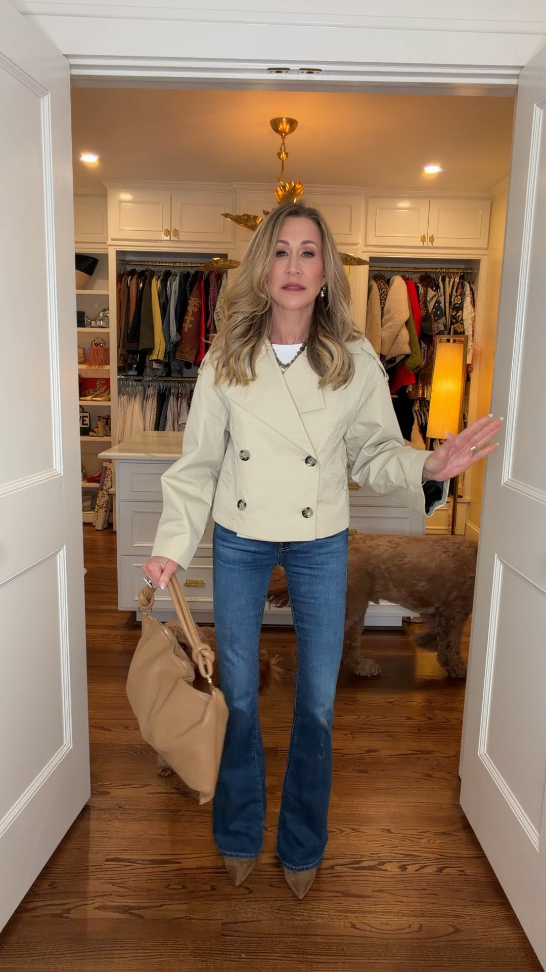 Cute outfit made from closet essentials!  Cropped trench, skinny flare jeans, suede booties, tan bag and a white tee!


#LTKootd #LTKOver40 #LTKSeasonal