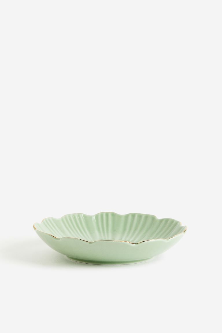 Shallow porcelain dish - Light green - Home All | H&M GB | H&M (UK, MY, IN, SG, PH, TW, HK)