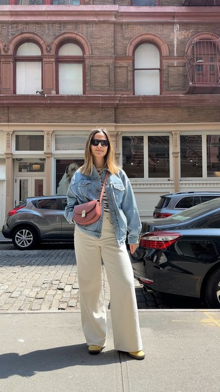 My go-to spring outfit formula: jeans, a tee, and an easy jacket to throw over for those in-between days when you need a layer.

White jeans 
Striped tee 
Denim jacket 
Crossbody bag 



#LTKSeasonal #LTKVideo #LTKStyleTip