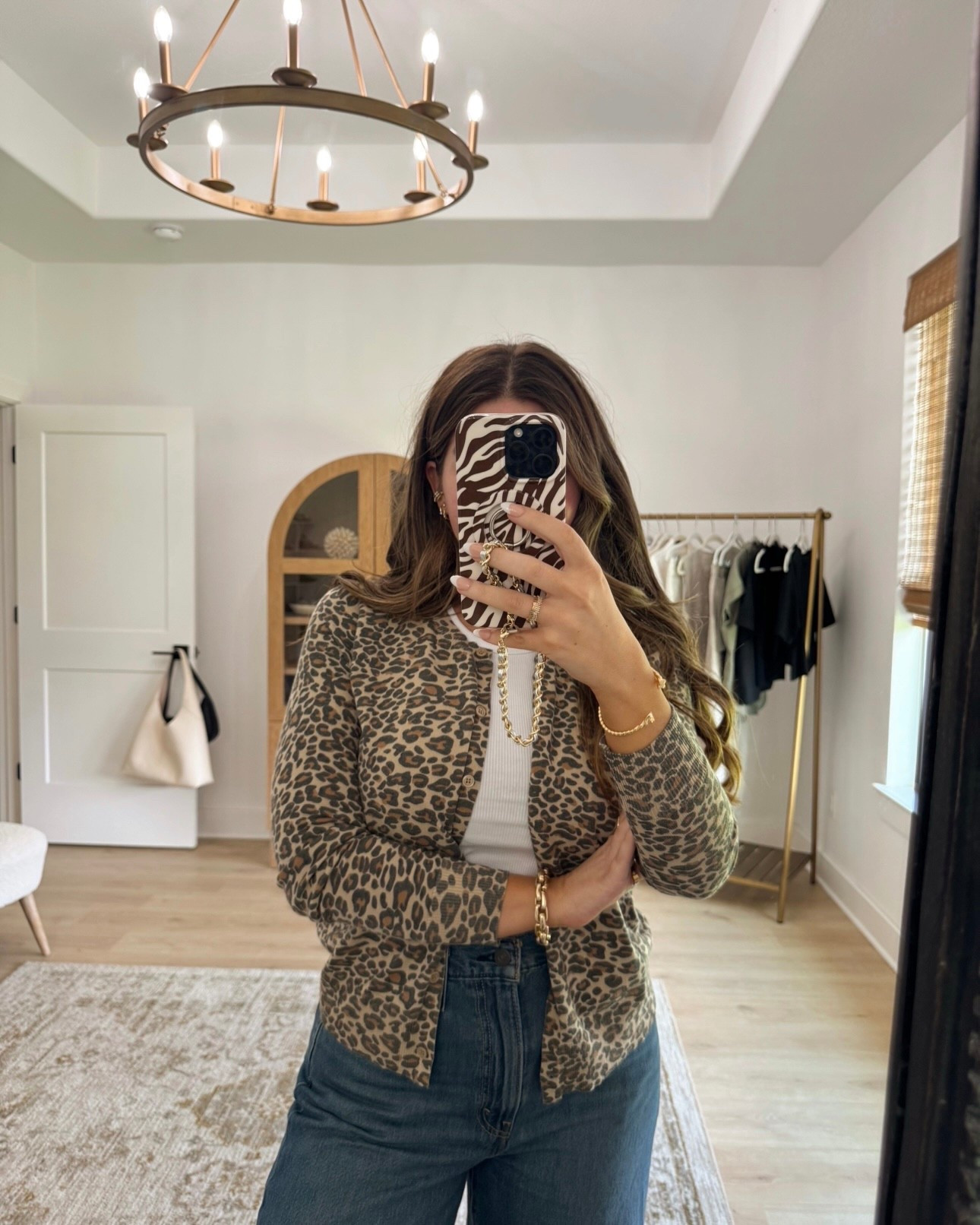 Cheetah print cardigan and white tank top from Walmart’s Fall collection

Walmart outfit, Walmart style, Walmart fashion, wear now wear later, fall outfit,
Madison Payne

#LTKSeasonal #LTKFindsUnder50 #LTKStyleTip