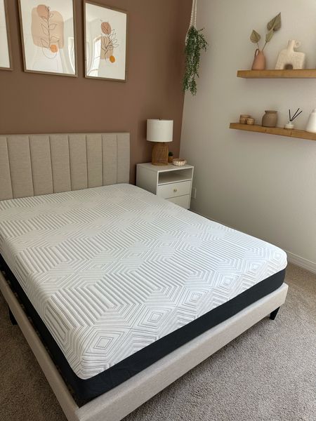 New Guest Bedroom Reveal! We got the Sleepy’s 12” Memory Foam Curve Mattress in the queen size plus Sleepy’s Coconut Bliss pillows! Save up to 50% off PLUS an extra 10% off on select items with code MFRM10! @mattressfirm #mattressfirm 