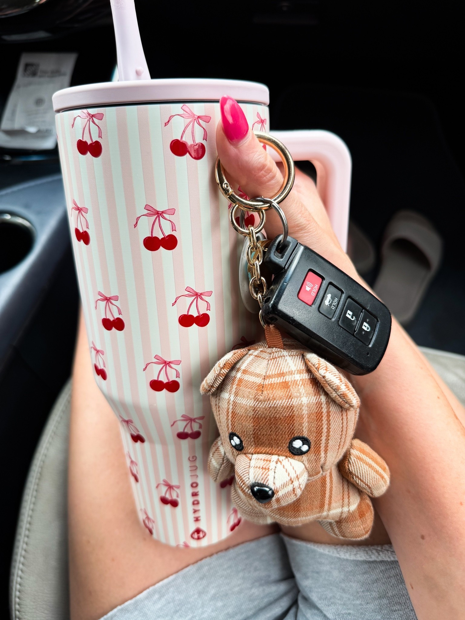 Hydrojug // water bottle // keychain // cold water // bear keychain // bag charm // target // Amazon

#LTKSaleAlert #LTKTravel #LTKHome