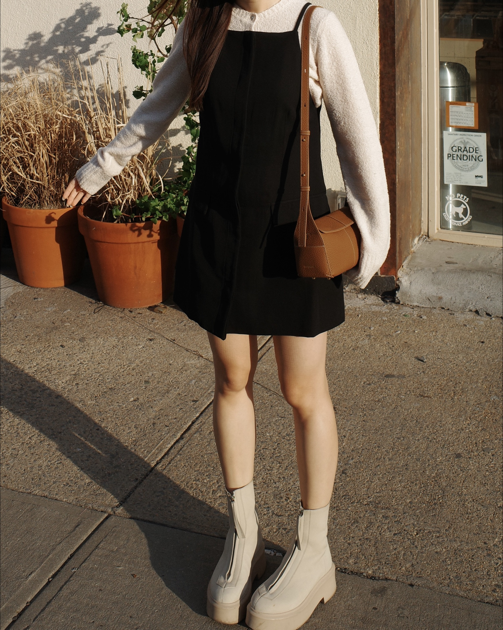 🖤🤎🤍

#LTKSeasonal #LTKStyleTip #LTKPetite