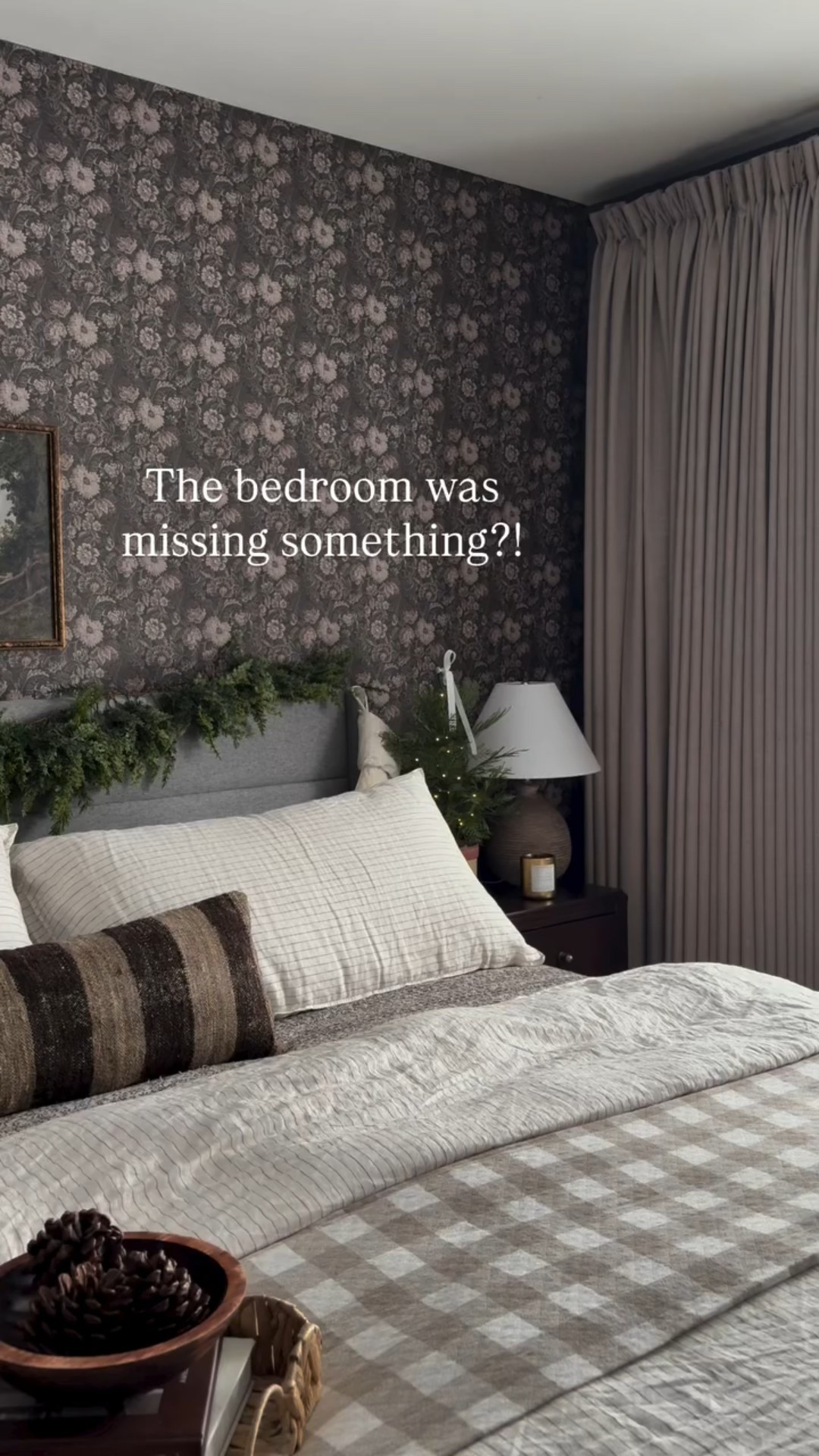 Everyone in my home is fighting over this blanket, including the dog! 

Can I tell you I also love my bedroom decked for the holidays 🎄✨

Comment SHOP and I will send you the link  to the blanket and better yet head to @battilo_home they are currently running a giveaway for this blanket and you need to enter!! #gifted 

Use my code Lex15 for 15% off 

Follow @lexstyleanddesign for more Canadian home finds and styling! 

#bedroomdécor #blanket #christmasbedroom #homeinspo