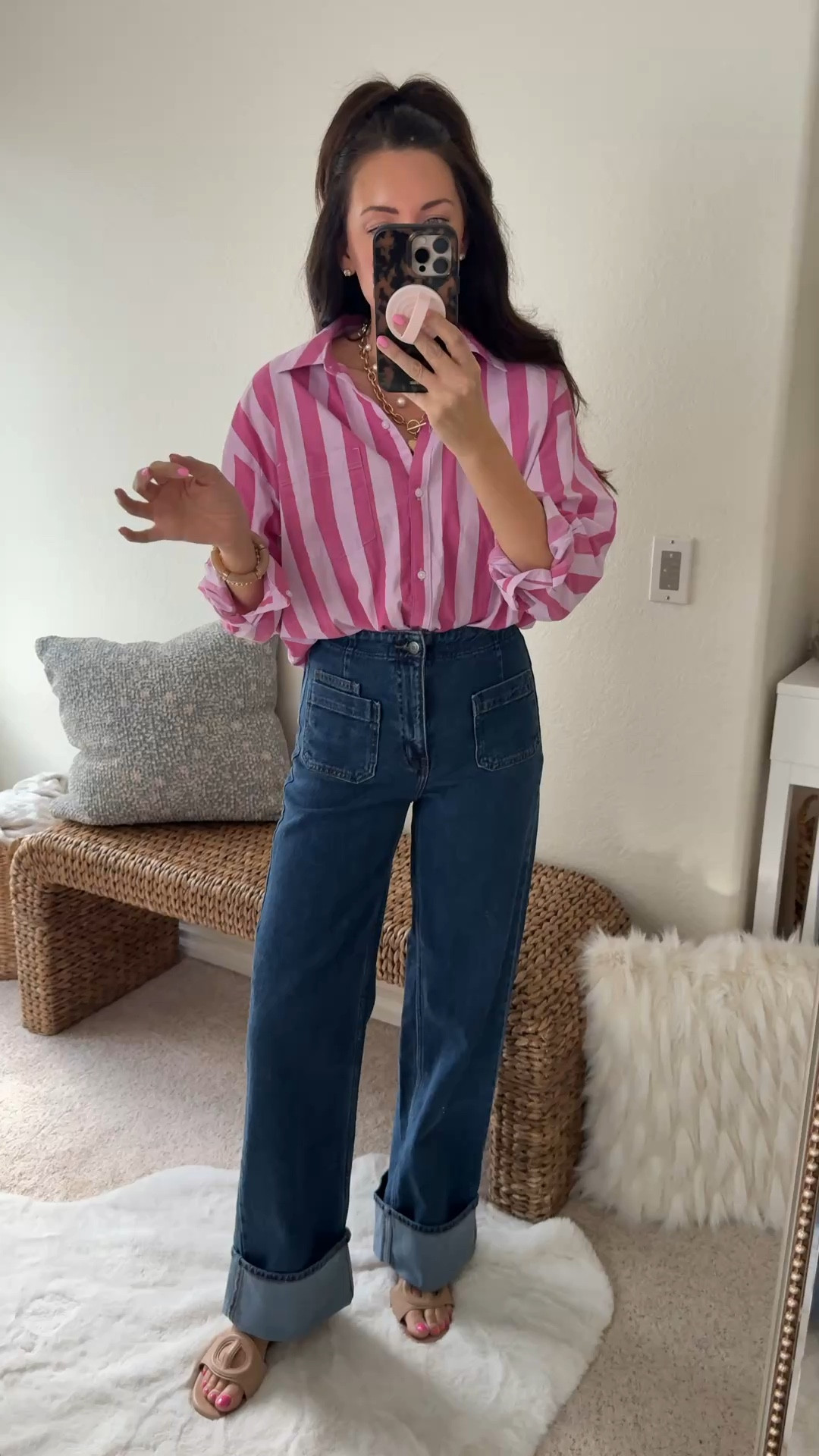 Small blouse
Jeans in a 2 regular
Spring outfit idea that is giving expensive boutique/Anthro but it’s all affordable! These old navy jeans are so chic + flattering 👏🏻

#LTKSaleAlert #LTKootd #LTKSeasonal