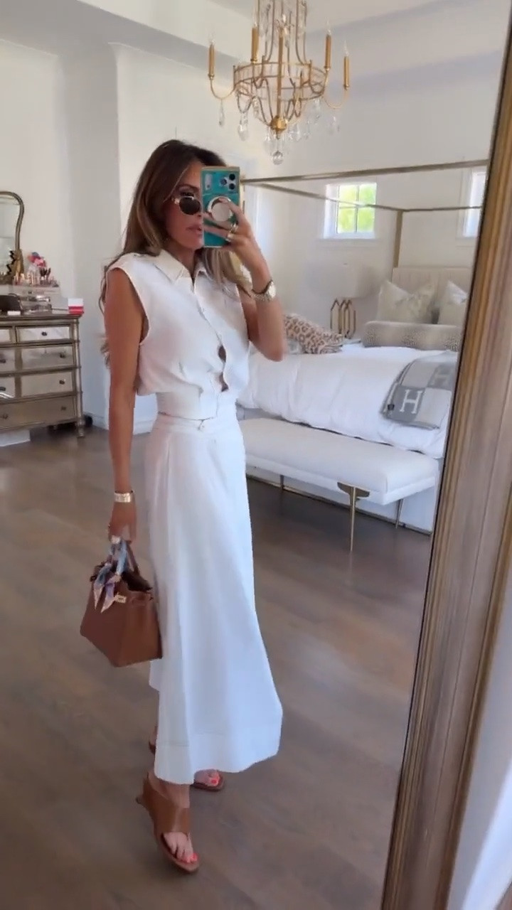 Another really cute set from Zara!! Wearing a small in the top and skirt! 

Zara fashion, Zara finds, Teacher outfits, Church outfits, Business casual workwear, Back to school, Summer outfits, Matching sets, Gemme Beauty, Emily Gemma