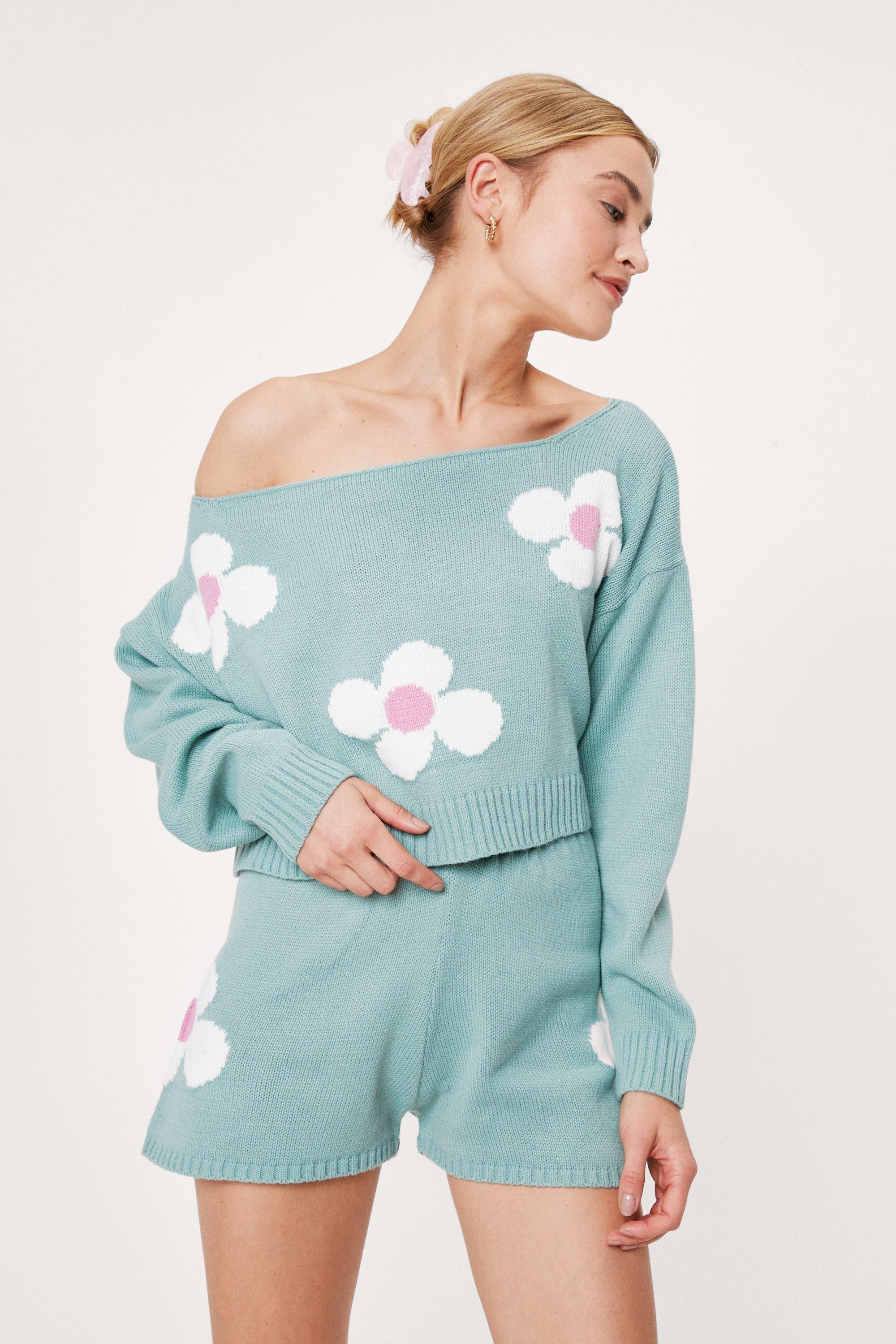 Knitted Daisy Jumper and Shorts Lounge Set | NastyGal (UK, IE)