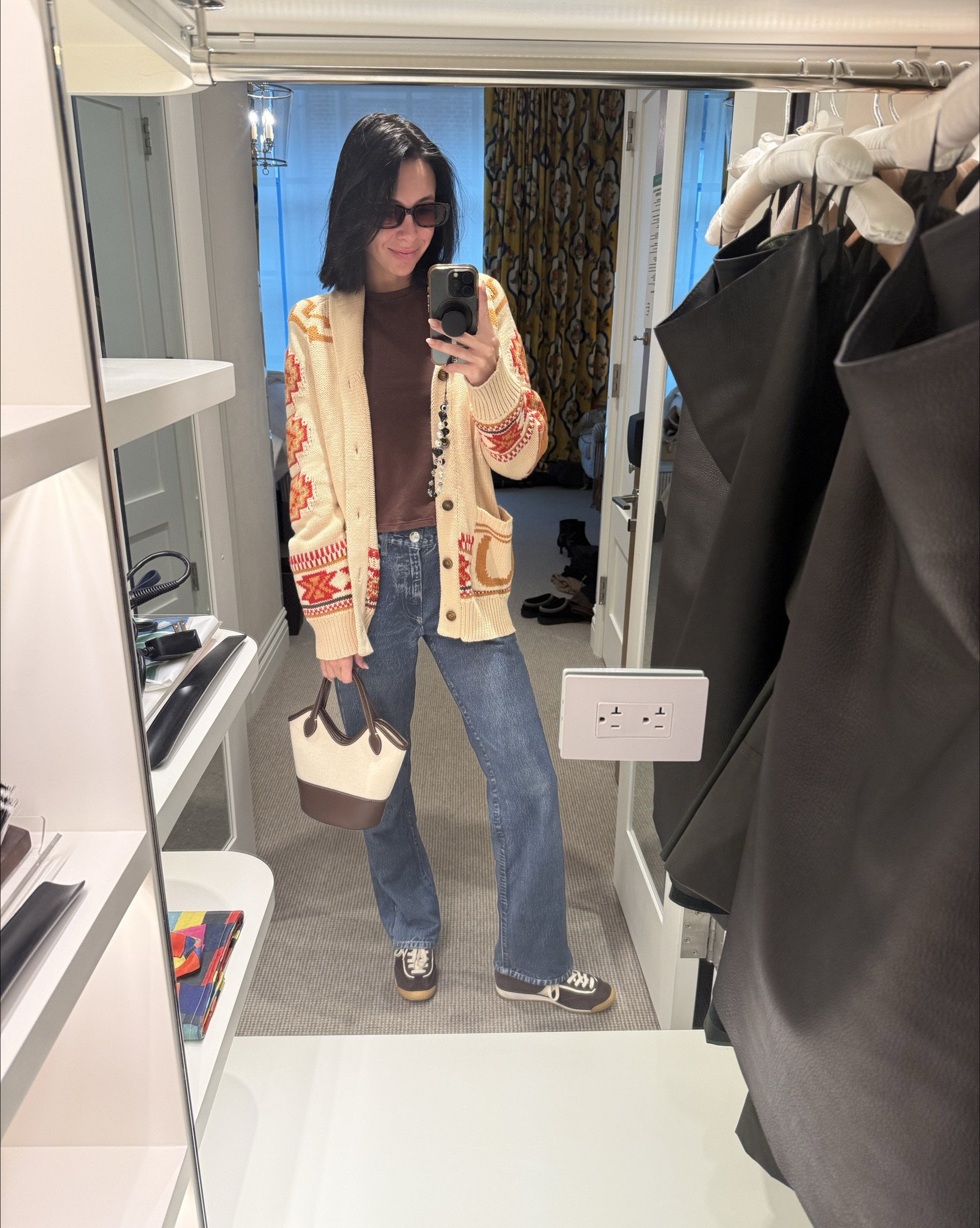 Easy, casual comfy #malfit #outfit ideas #everydayoutfit #casualoutfit #whatiwore #ootd #outfitinspo #everydaystyle #neutral-outfit #denim #cardigan #sweatpants #sweats

#LTKdayinmylife #LTKgrwm #LTKootd