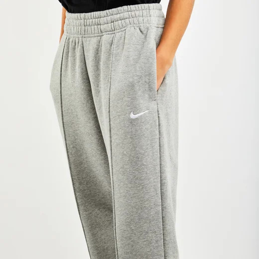 Grey-White-Grey € 54,99inkl. MwSt.GrößentabelleEUUSUKWähle eine Größe ausXSSMLXLFinde dein... | Foot Locker DE