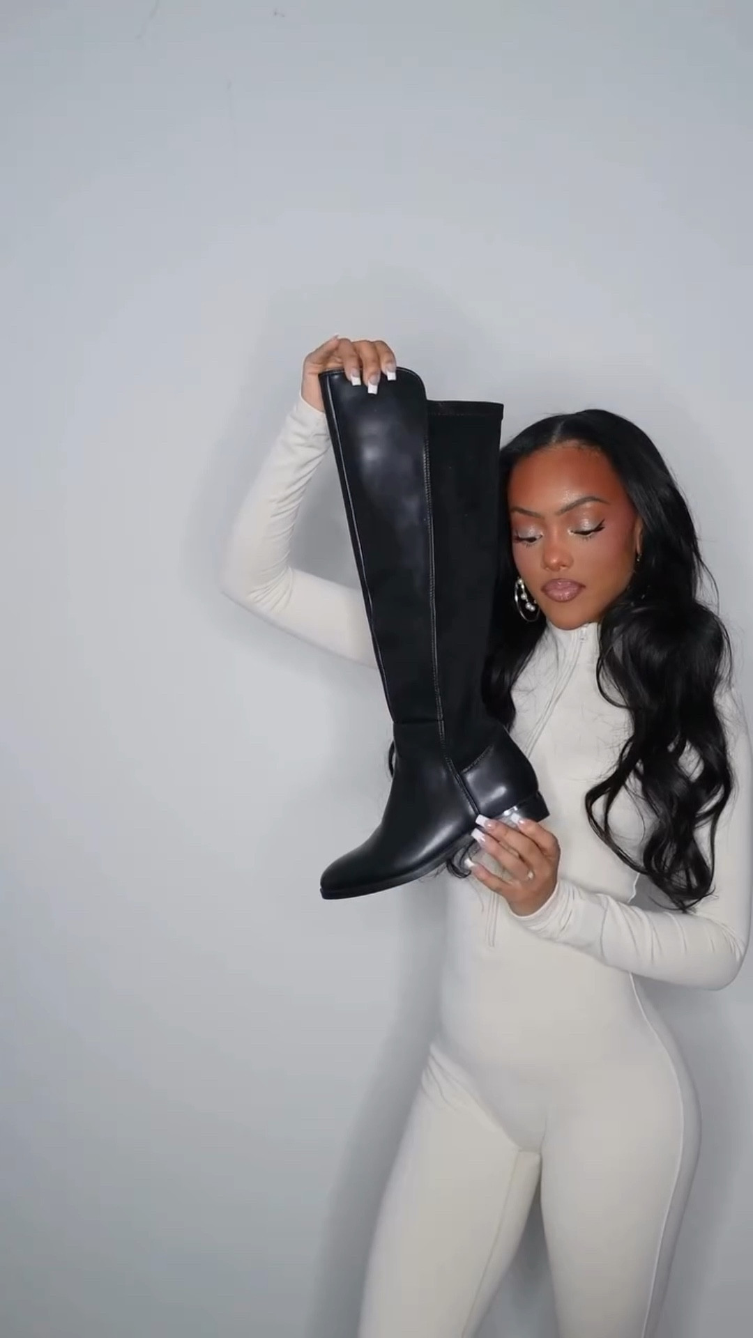 the fitted over the knee boots, iykyk 👢 @modatopeshoes 

#modatope #overthekneeboots #2016 #ootd #amazonfashion