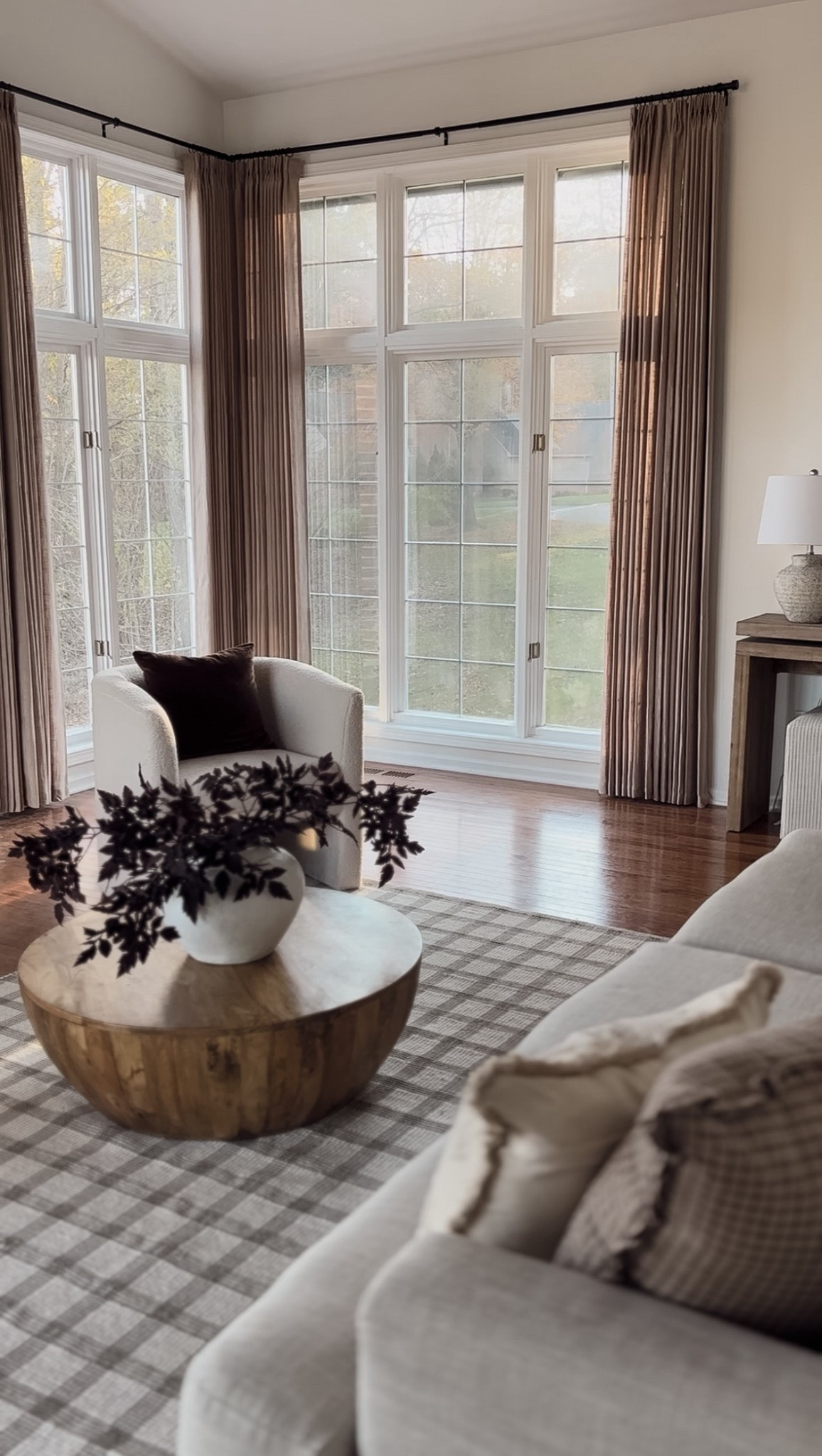 Affordable curtains, Amazon finds, Amazon home decor, round coffee table, fall stems, fall florals, white accent chair, living room rug, area rug, checkered rug, Loloi rug, living room decor, throw pillows

#LTKSaleAlert #LTKFindsUnder100 #LTKHome