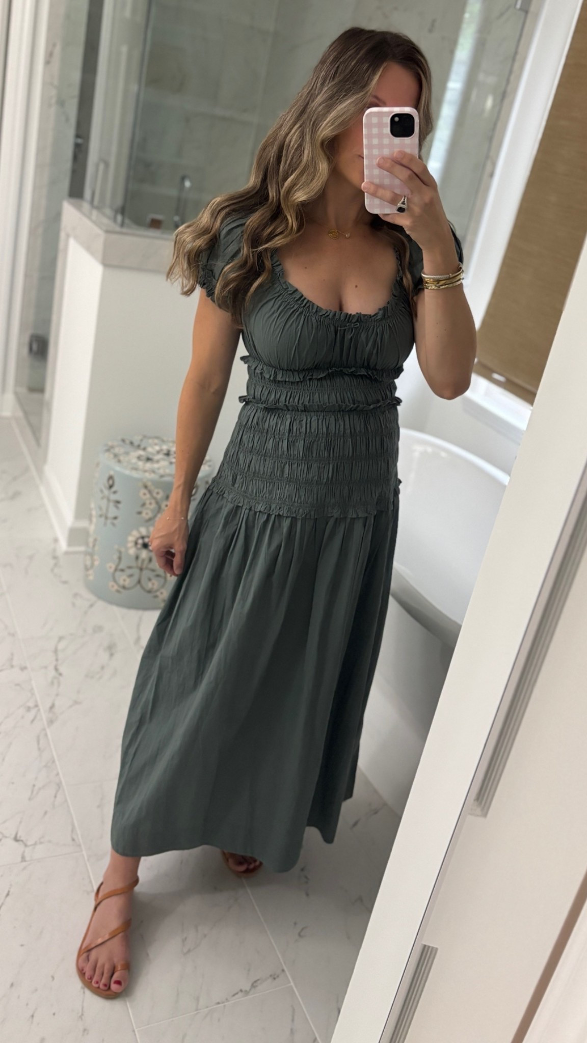 Such a great investment dress - looks great pregnant and pp. Very stretchy, wearing an xxs ✨

#LTKBump #LTKootd #LTKSeasonal