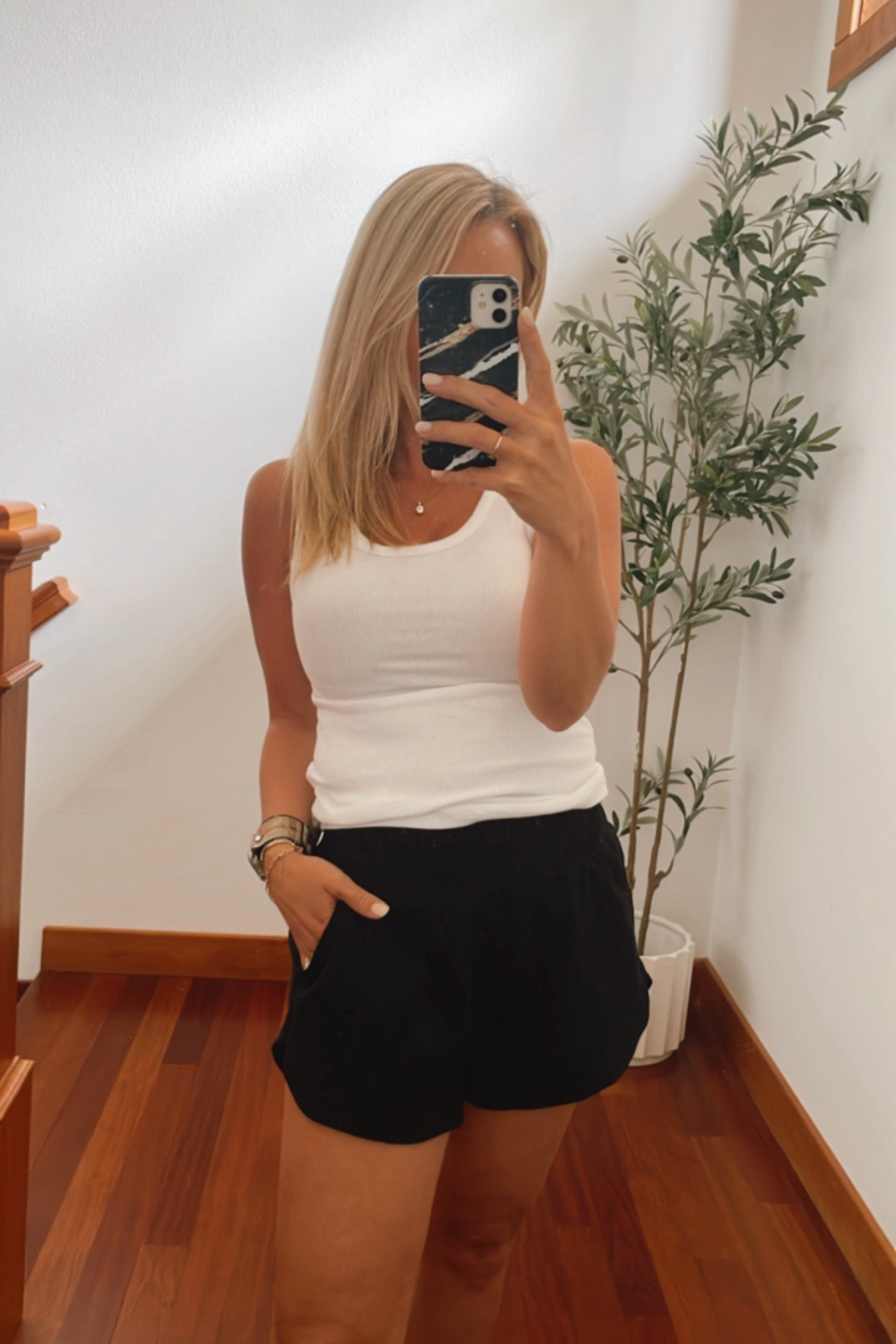 Abercrombie outfit on sale super cute short size medium tank top size small

#LTKfindsunder50 #LTKsalealert #LTKstyletip