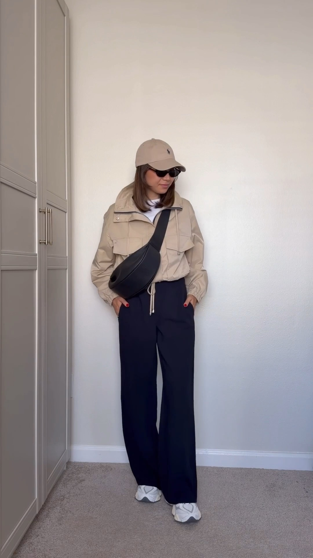 Spring jacket styled 2 ways 

Amazon jacket — sized up to medium 
BR jeans — size 25 
Aritzia lodge pants — xs in regular (I’m 5’4”) 
Amazon crossbody 
Amazon purse 
New balance sneakers 
Steve Madden dusty booties 



#LTKootd