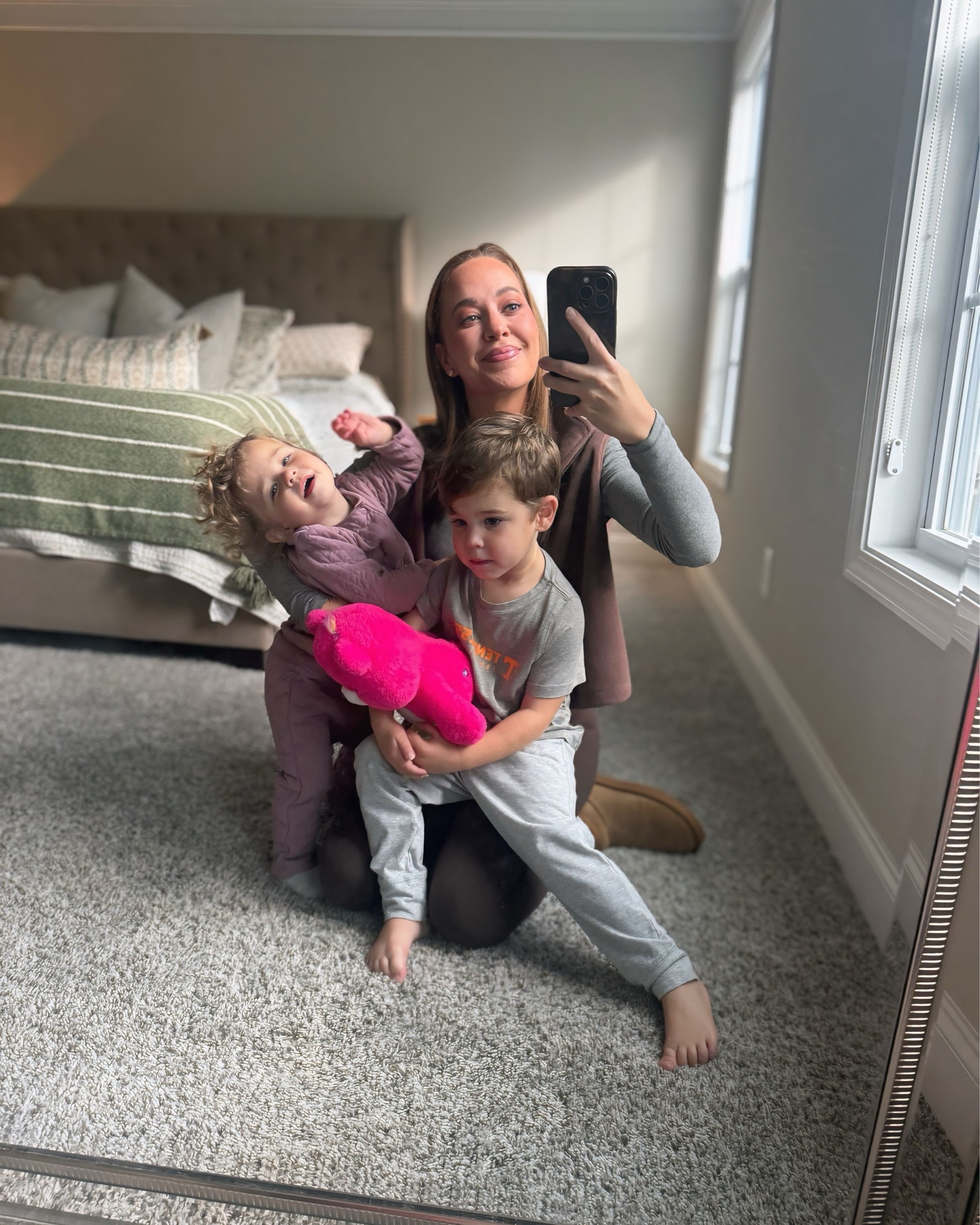 As a SAHM to two toddlers, you can almost always guarantee I’m tired 🤪 but I still want to feel put together while also being practical. Pieces that will take me from MDO drop off to play dates and tackling the never ending laundry. Here’s a few I’m reaching for lately 🫶🏻

#LTKFindsUnder100 #LTKFindsUnder50