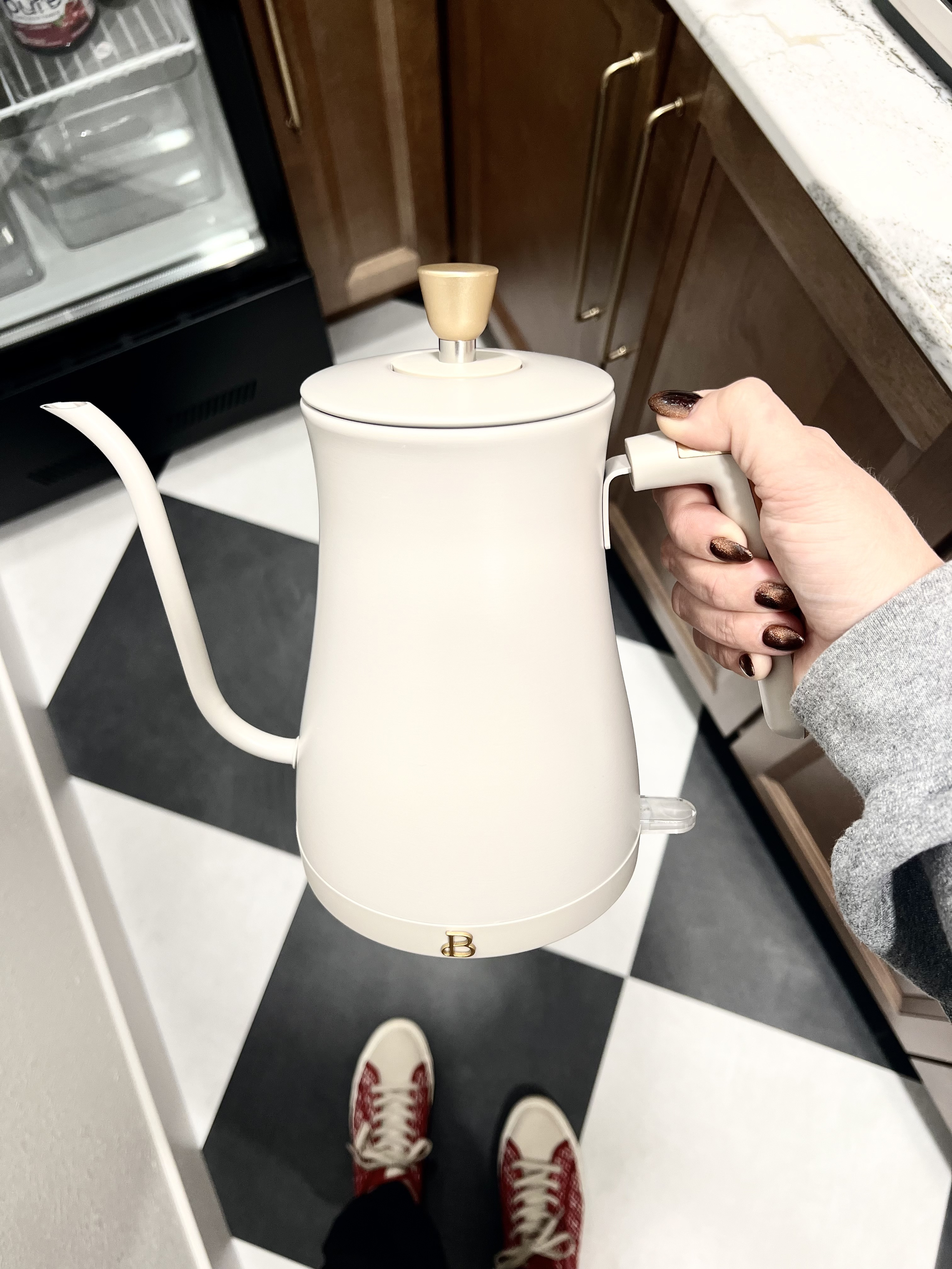 This kettle heats water up SO quickly and looks gorgeous styled in my pantry! Hats off to Drew for her Beautiful line! 

#LTKHoliday #LTKGiftGuide #LTKHome