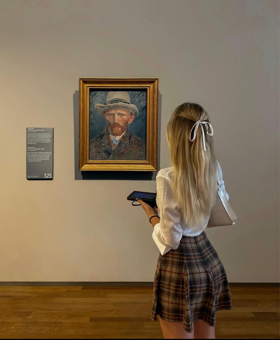 museums outfit, mini skirt, white blouse, hair bow 


#LTKFind #LTKstyletip #LTKSeasonal