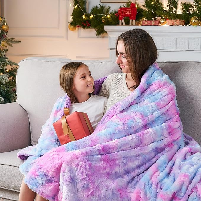 NEWCOSPLAY Super Soft Faux Fur Throw Blanket for Couch Multi Purple Sherpa Fuzzy Plush Warm Blank... | Amazon (US)