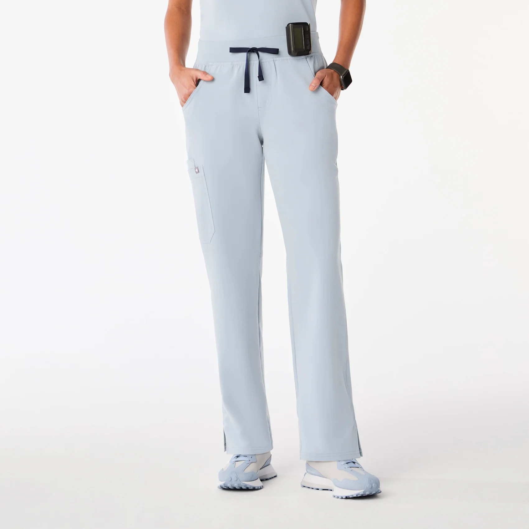 Kade Cargo Scrub Pants™ | FIGS