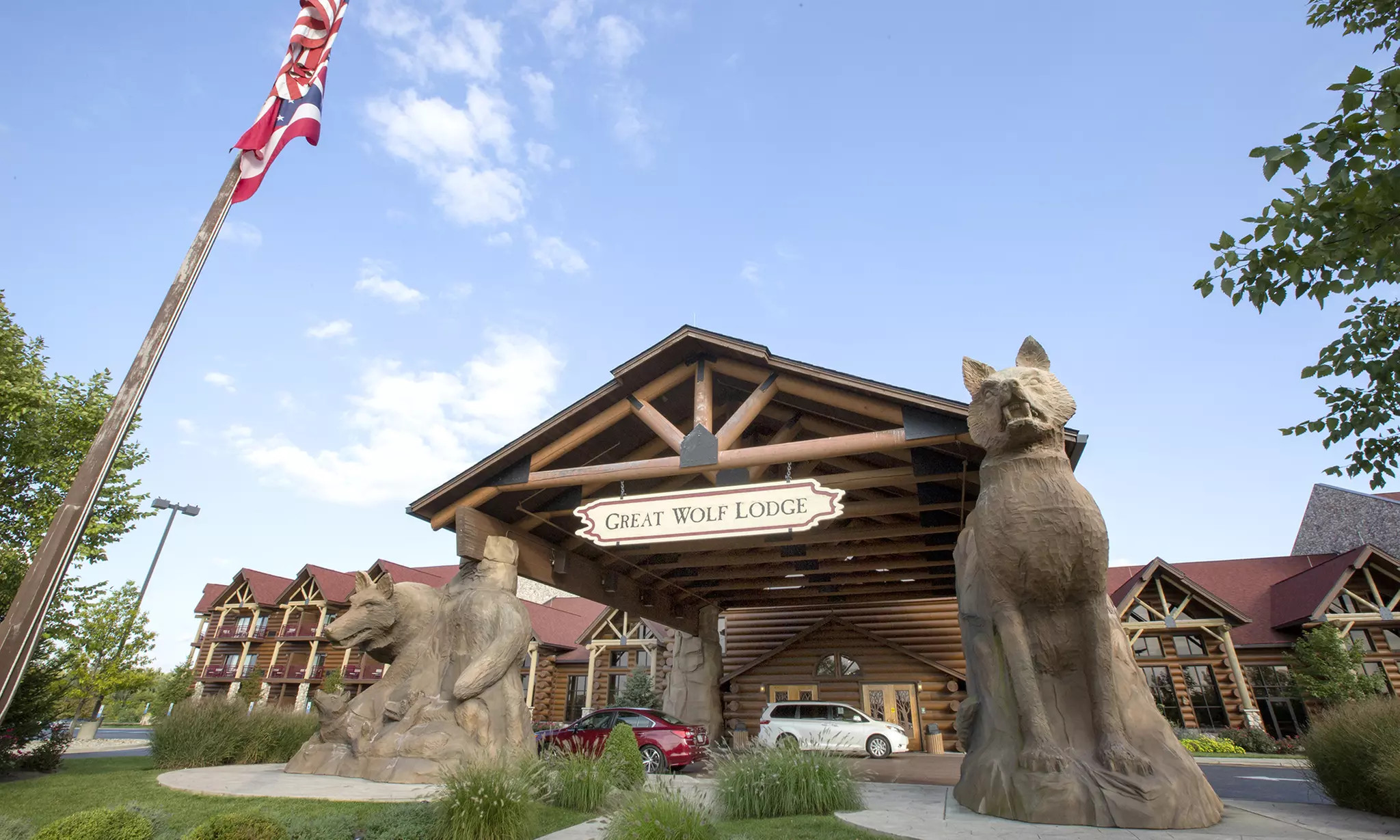 Hotel Stay with Daily Water Park Passes at Great Wolf Lodge Cincinnati/Mason in Ohio | Groupon North America