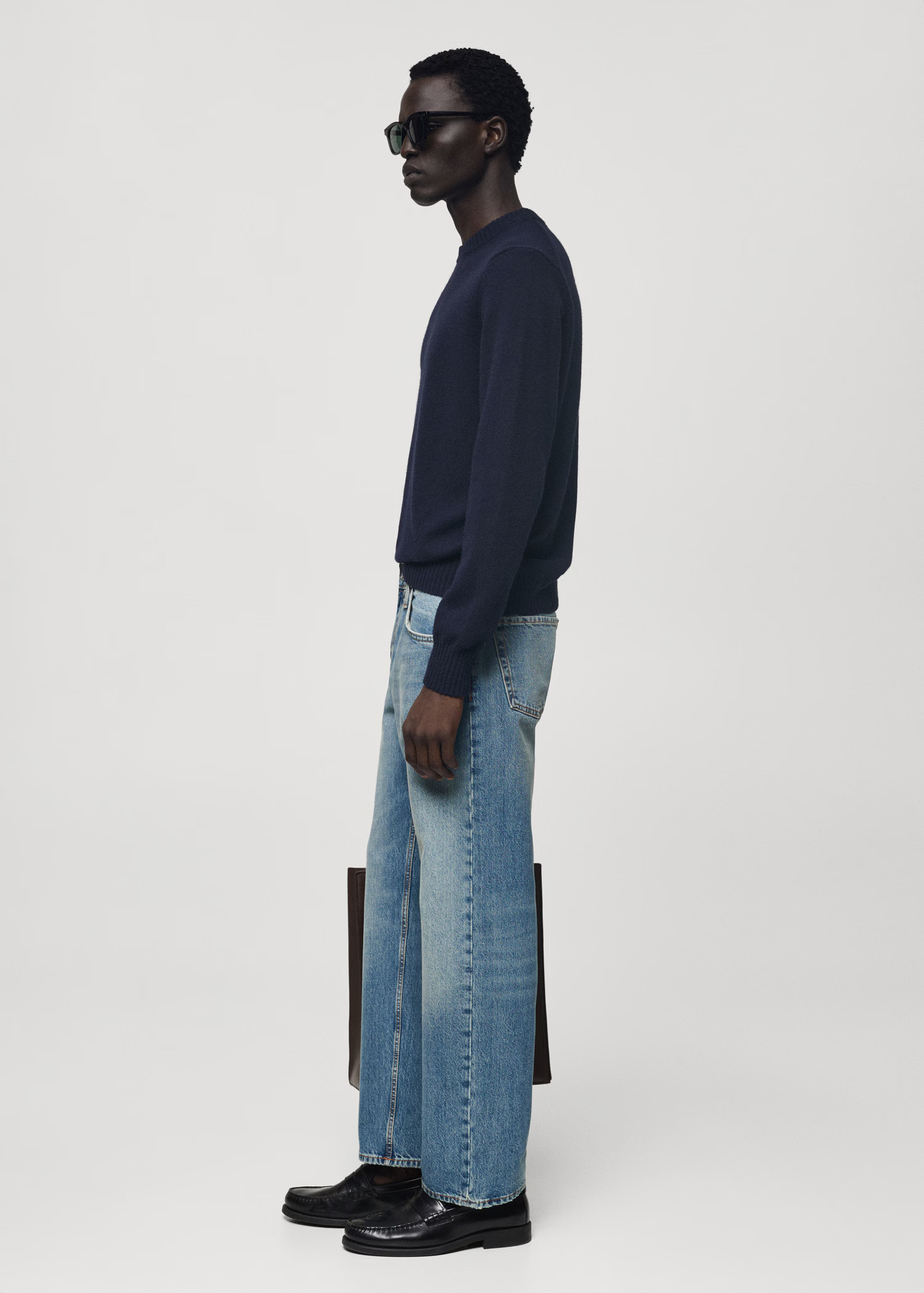 Ripped straight-fit light-wash jeans | Mango (US/MX/AU)