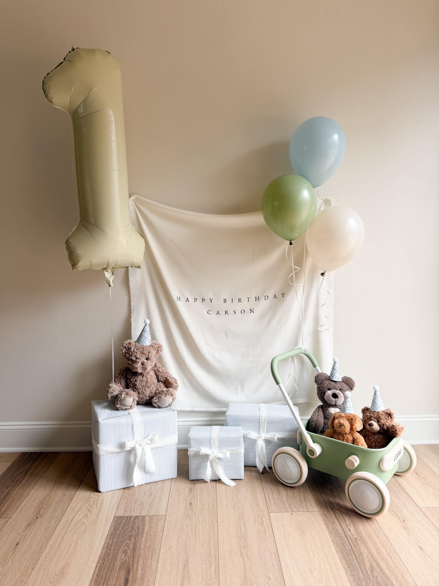 Beary first birthday photoshoot. Baby is one! 



#LTKKids #LTKBaby #LTKU