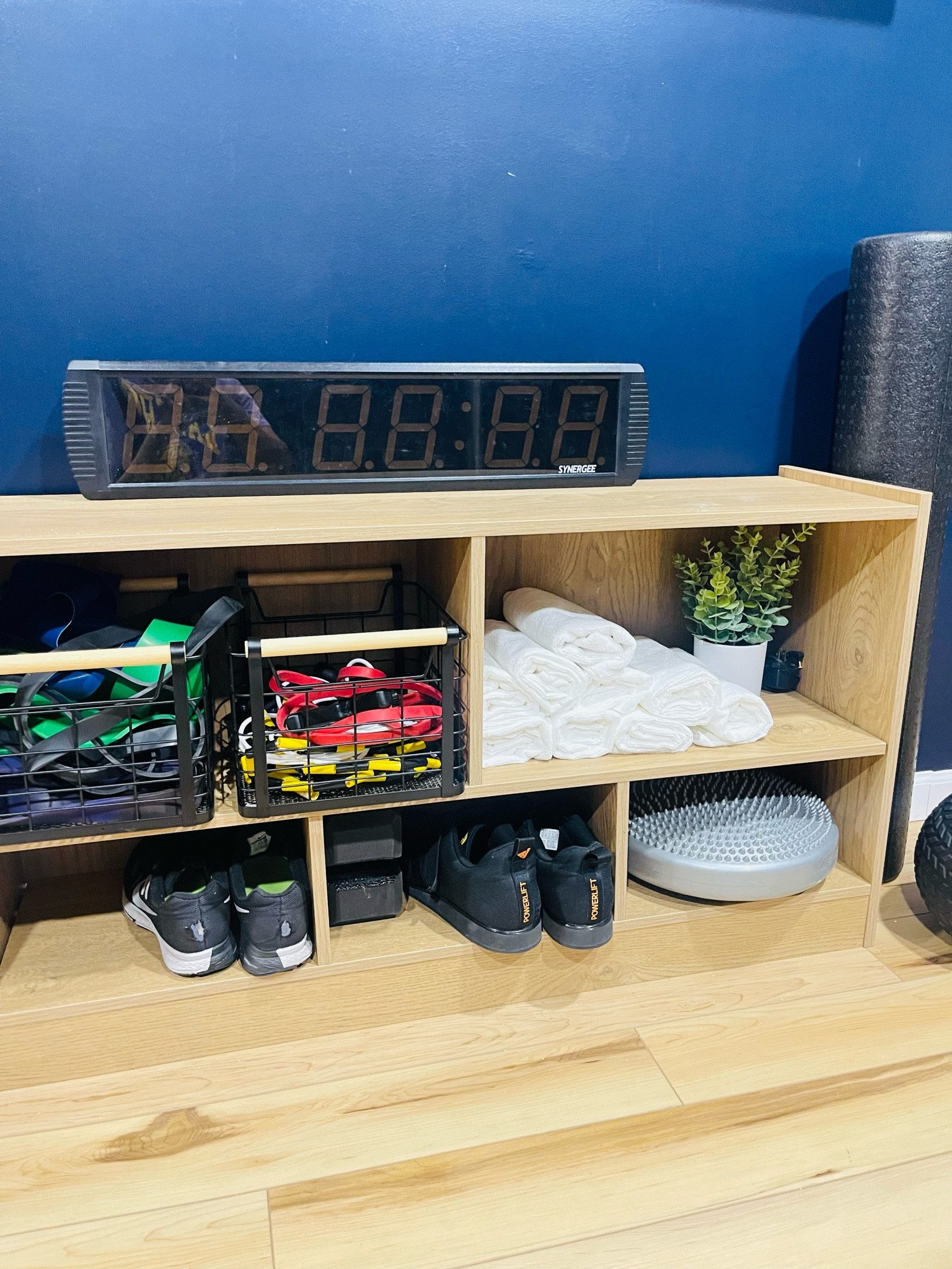 The best gym towels !! 


#ltkfitness #homegym #gymdecor #homegymdecor #athomegym #gym #treadmill #fitness 

#LTKActive #LTKfitness #LTKhome