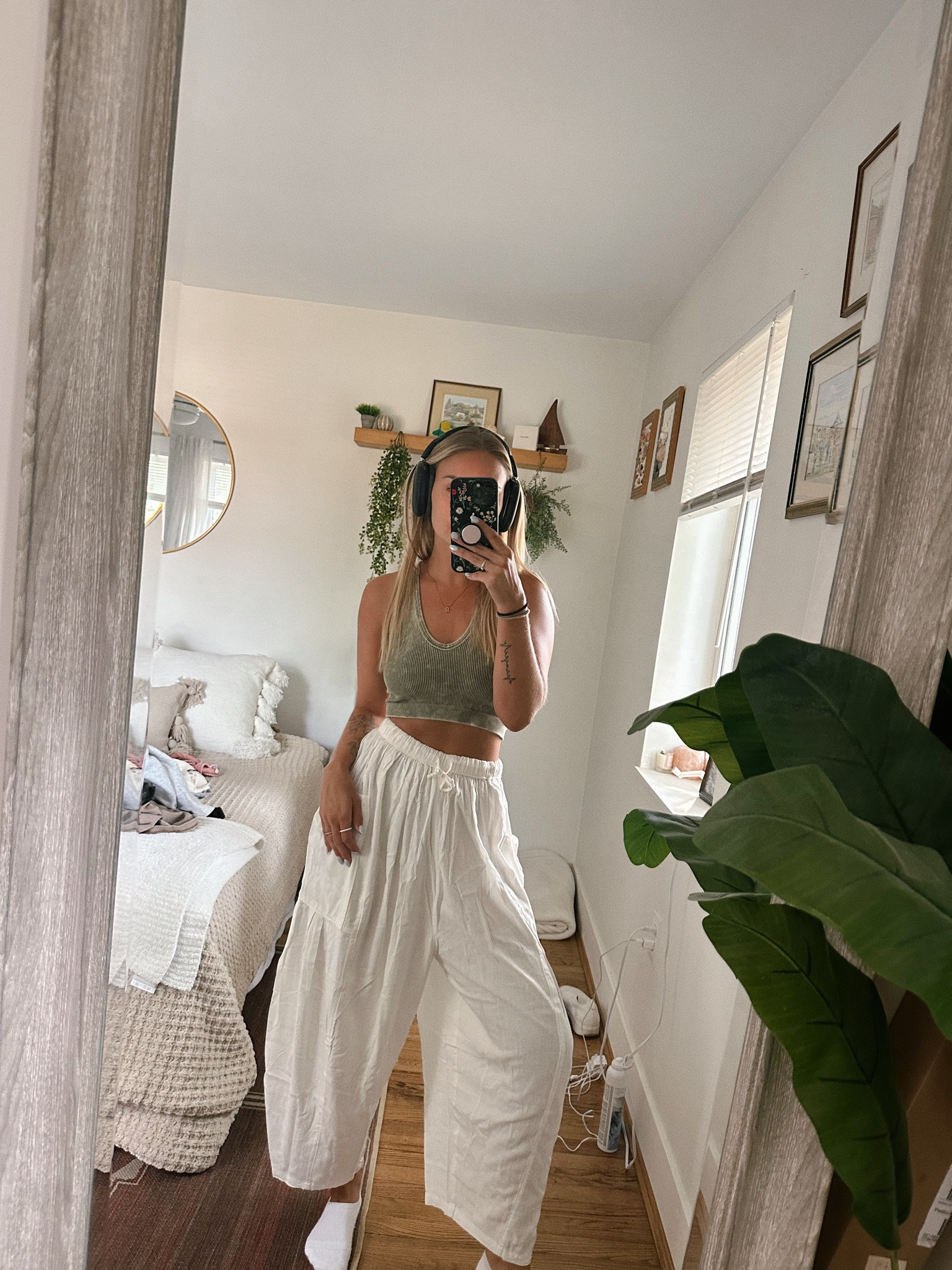 Got my fav beach pants in white for bachelorette/ wedding stuff! Wanted to get items I knew I already love so it wasn’t wasteful! Wearing a small, and they have so many colors!

#LTKStyleTip #LTKTravel #LTKFindsUnder50