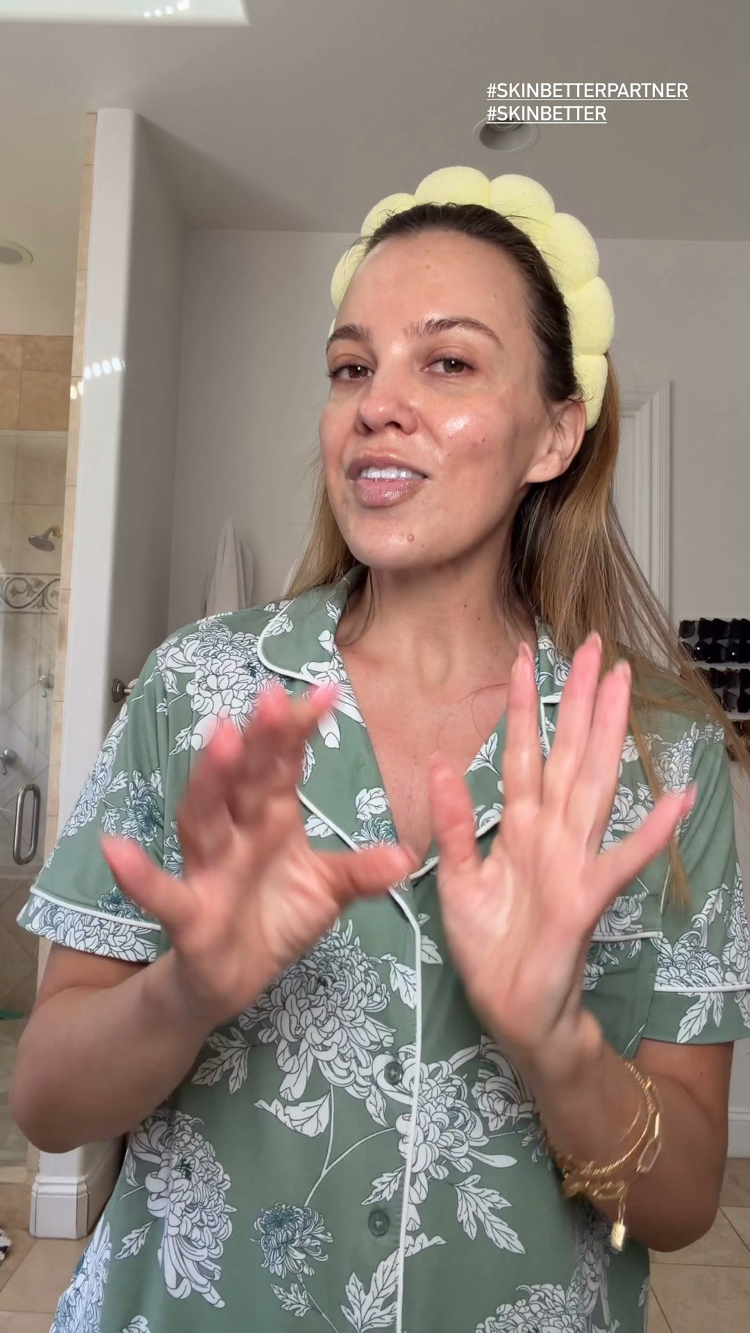#skinbettersciencepartner You all asked and we are answering! Here is the Skinbetter skincare lineup we are currently using to age backwards! #skinbetterpartner #skinbetter @skinbetter