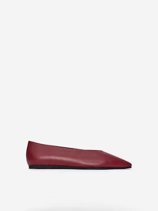 Pointy Leather Flats – Burgundy – Women – ARKET GB | Arket UK