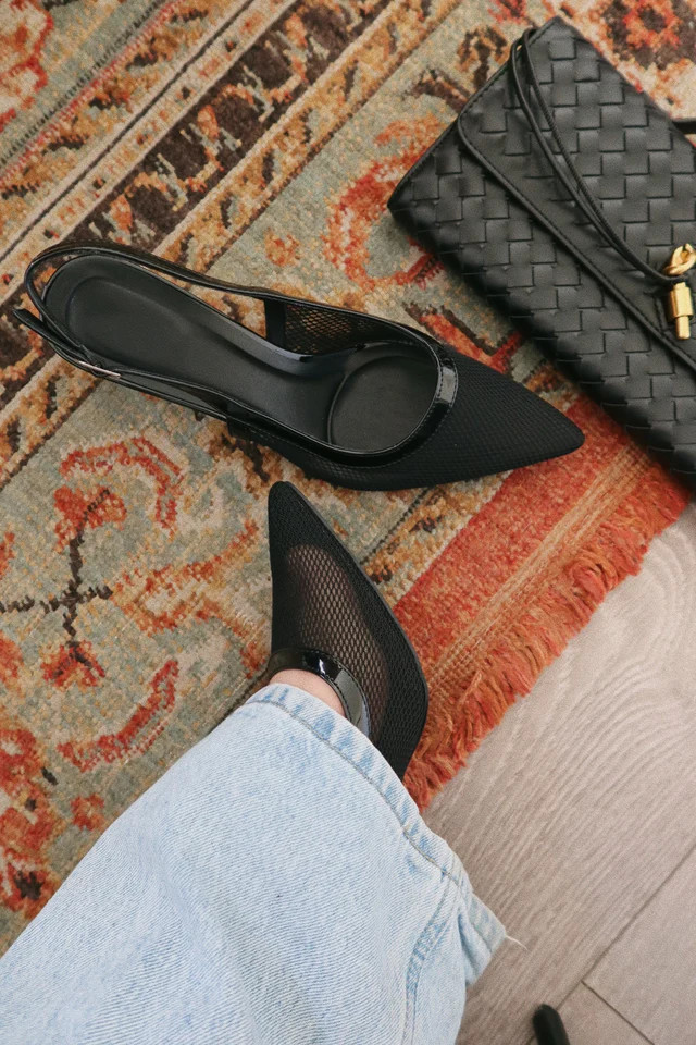 Miss Lola | Chloey Black Slingback Mid Heel Pumps | MISS LOLA
