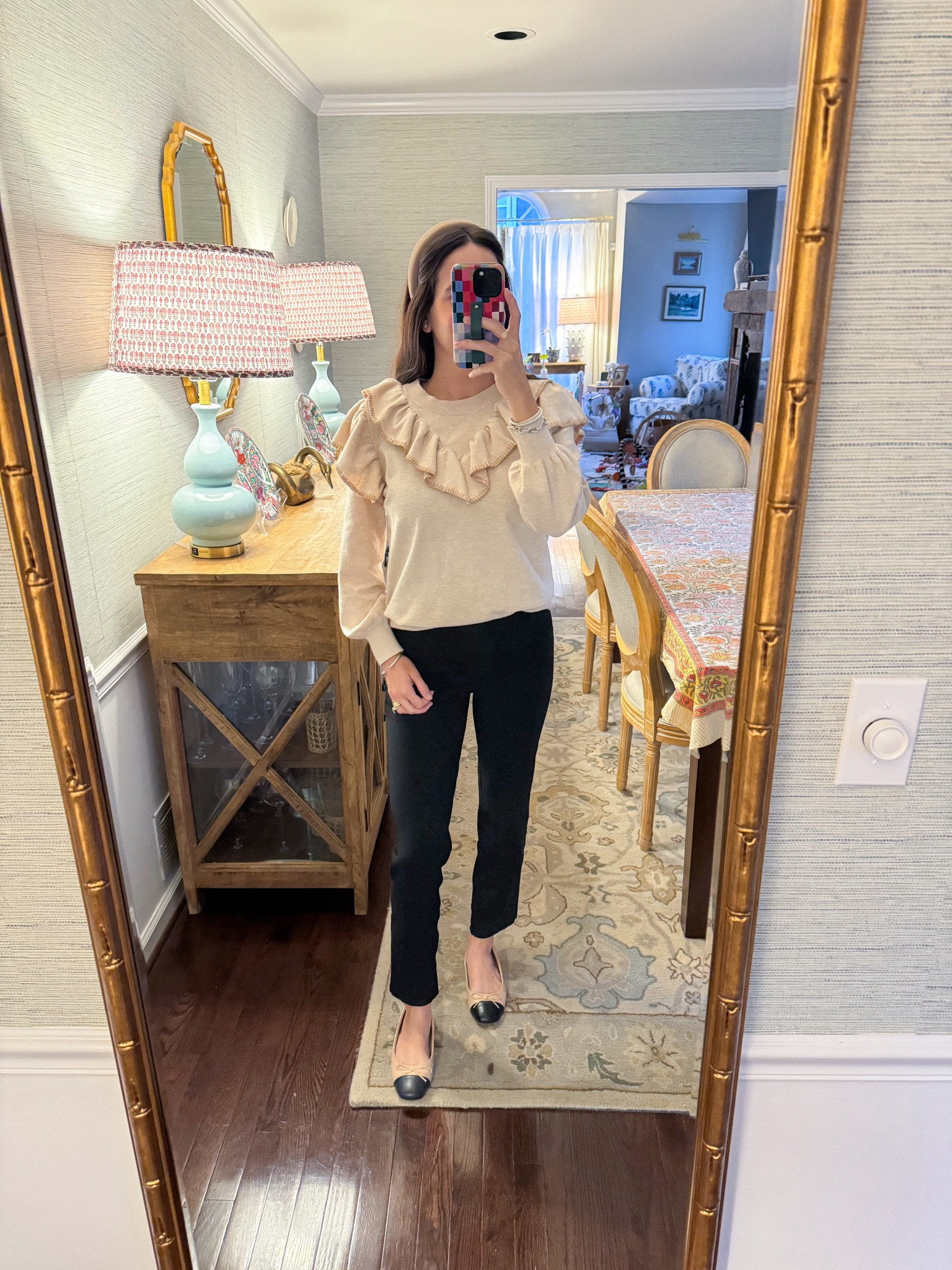 Another pair of pants I love for work! Great material and comfortable, tts wearing a M

#LTKWorkwear #LTKStyleTip #LTKFindsUnder50